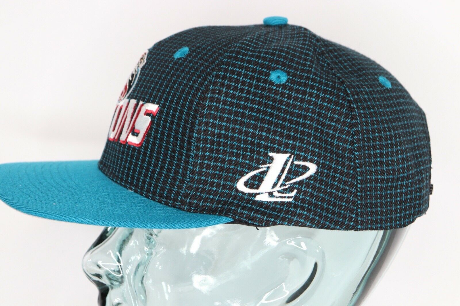Logo Athletic × Vintage NOS Vintage 90s Logo Athletic Detroit Pistons Snapback Hat Size ONE SIZE - 3 Thumbnail