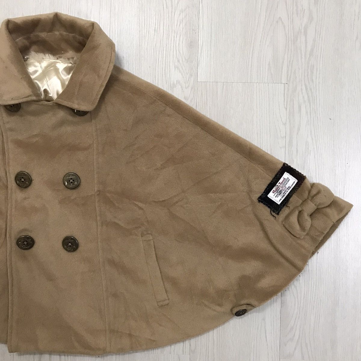 Harris Tweed × Japanese Brand × Vintage Vintage Harris Tweed Ponchos Double Breast Ponchos Size S / US 4 / IT 40 - 3 Thumbnail