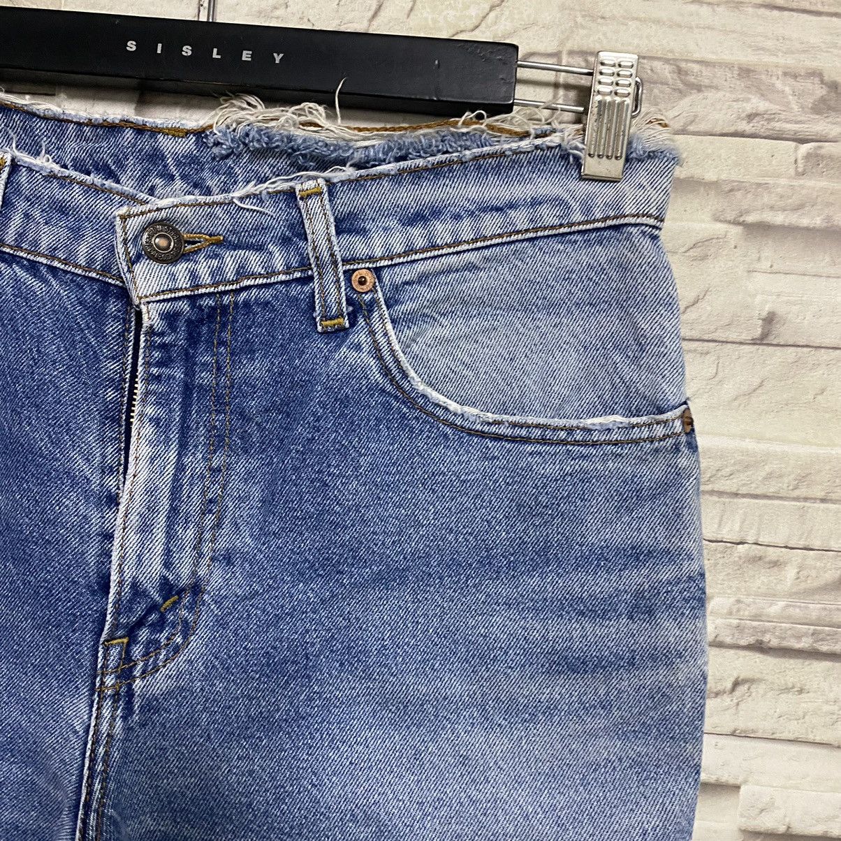 Levi's Vintage Levis 505 Distressed LightWash Jeans 31x30 Size US 31 - 8 Thumbnail