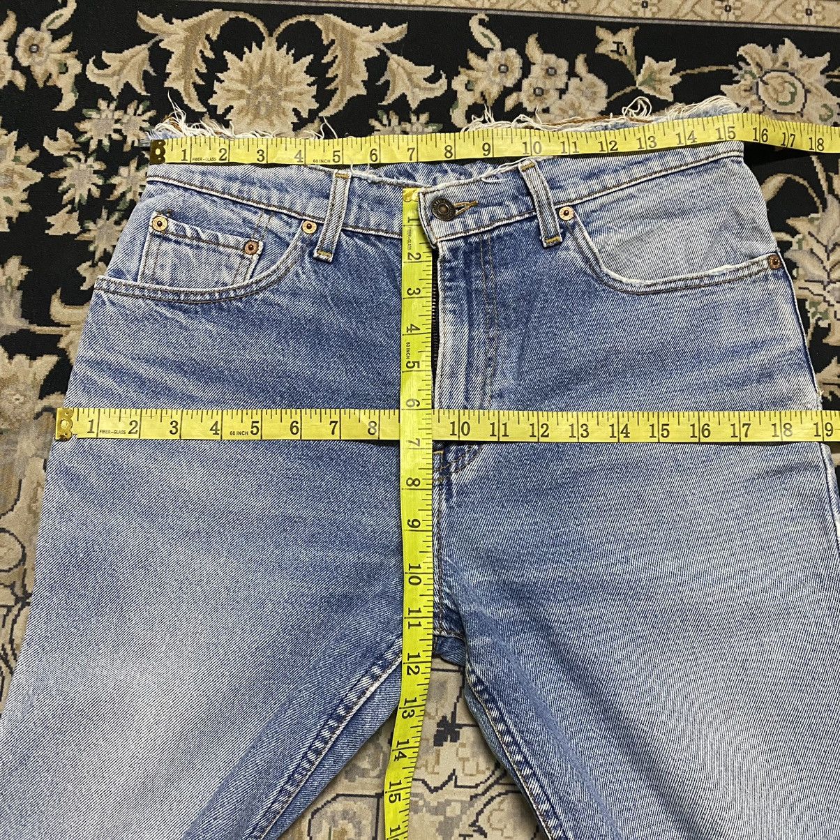 Levi's Vintage Levis 505 Distressed LightWash Jeans 31x30 Size US 31 - 19 Thumbnail