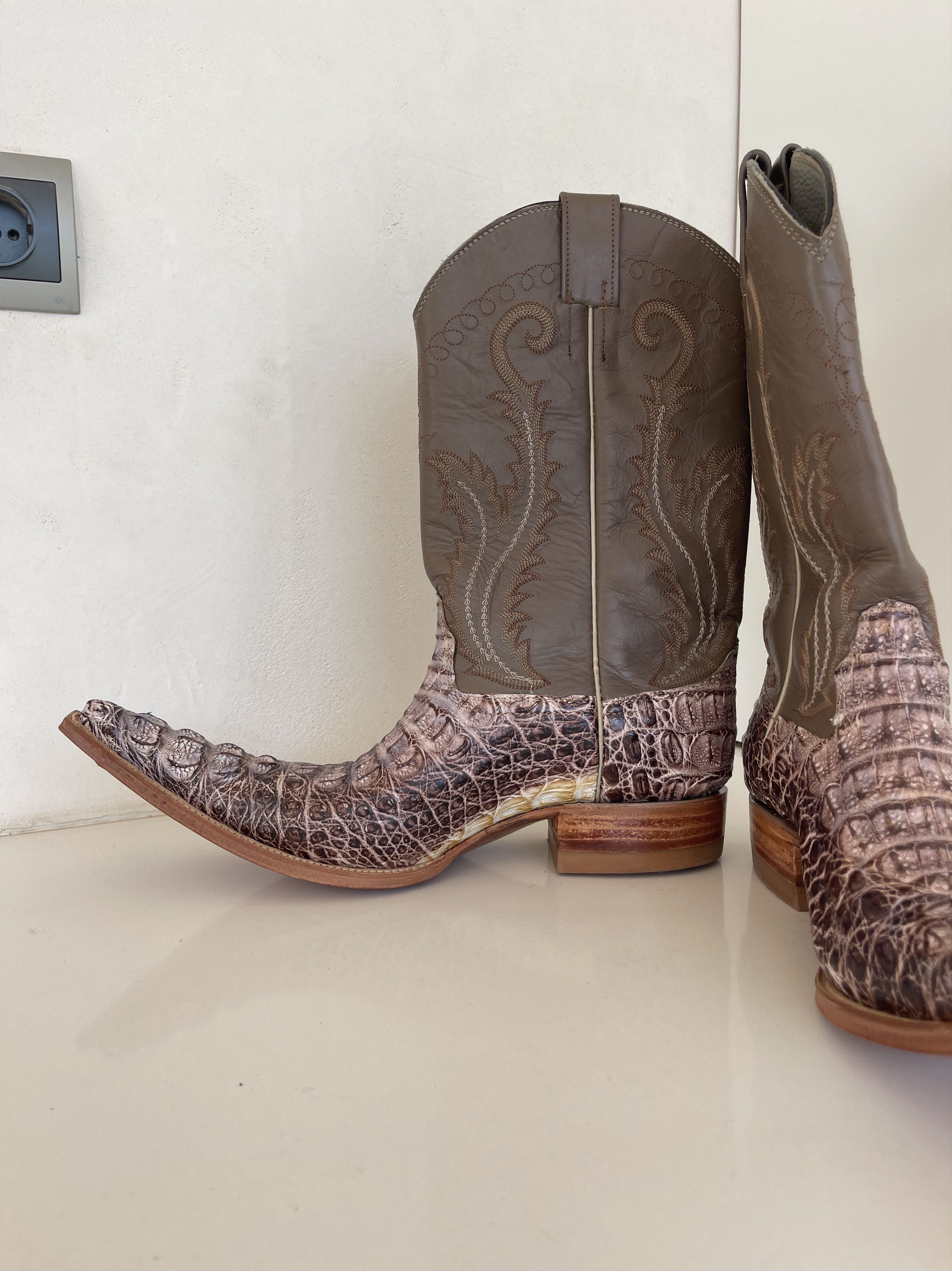 Mexican hot sale crocodile boots