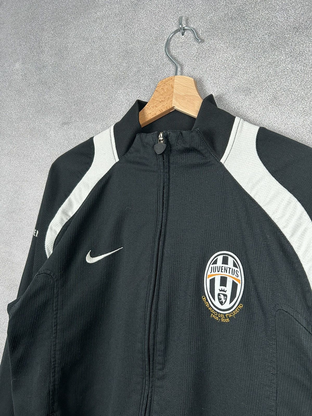 Nike Vintage Juventus Nike Zip Up Sweatshirt Size US M / EU 48-50 / 2 - 3 Thumbnail