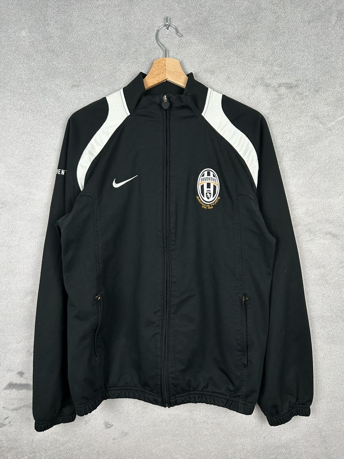 Nike Vintage Juventus Nike Zip Up Sweatshirt Size US M / EU 48-50 / 2 - 1 Thumbnail