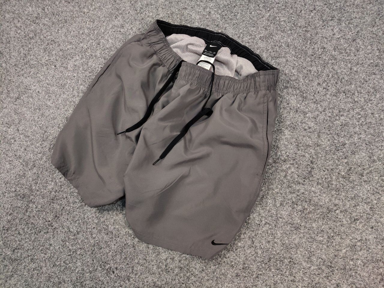 Nike Vintage Nike Shorts Logo swoosh casual Y2K Streetwear Size US 36 / EU 52 - 4 Thumbnail