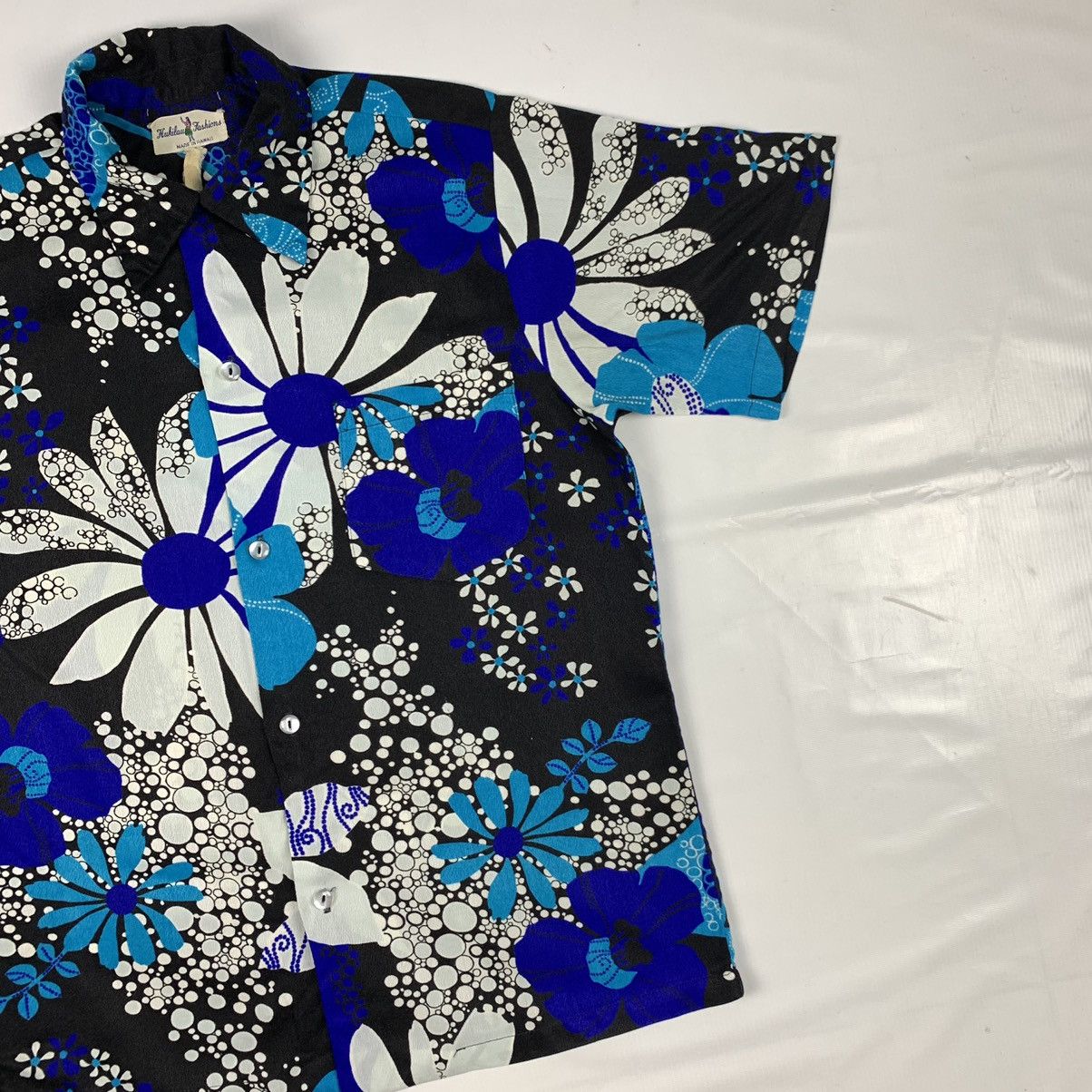 Vintage Vintage Hawaiian Flowers And Flora Design Tshirt Size US L / EU 52-54 / 3 - 3 Thumbnail