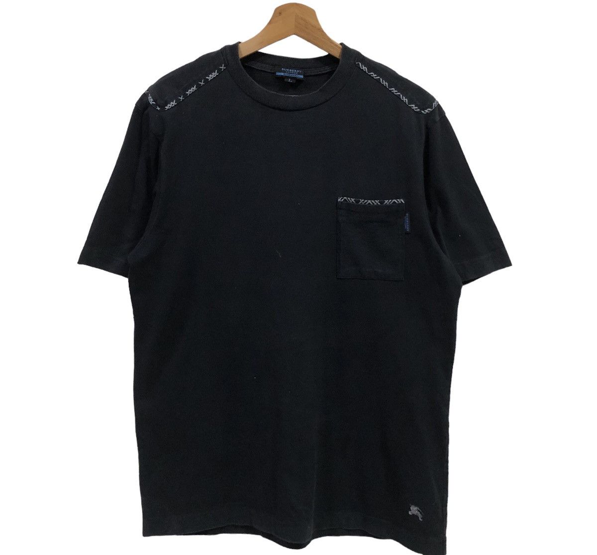 Burberry small logo pocket tshirt