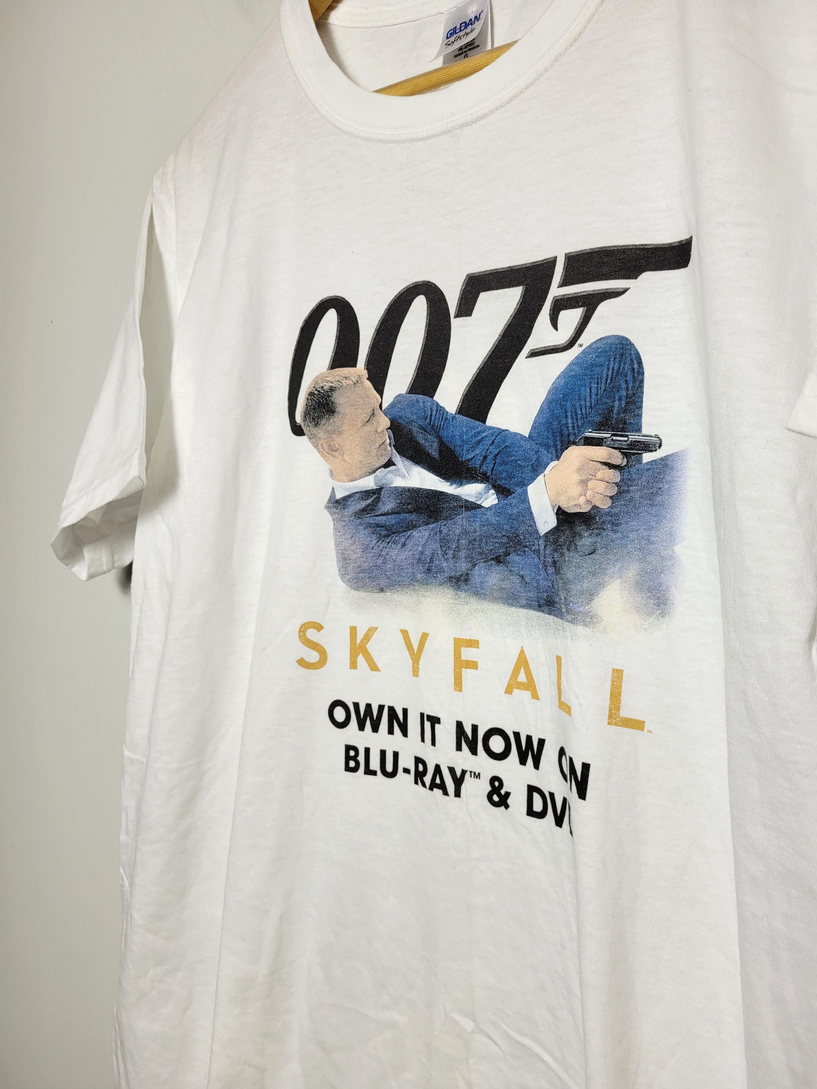 Vintage James Bond Skyfall 2012 promo t-shirt Size US L / EU 52-54 / 3 - 7 Thumbnail