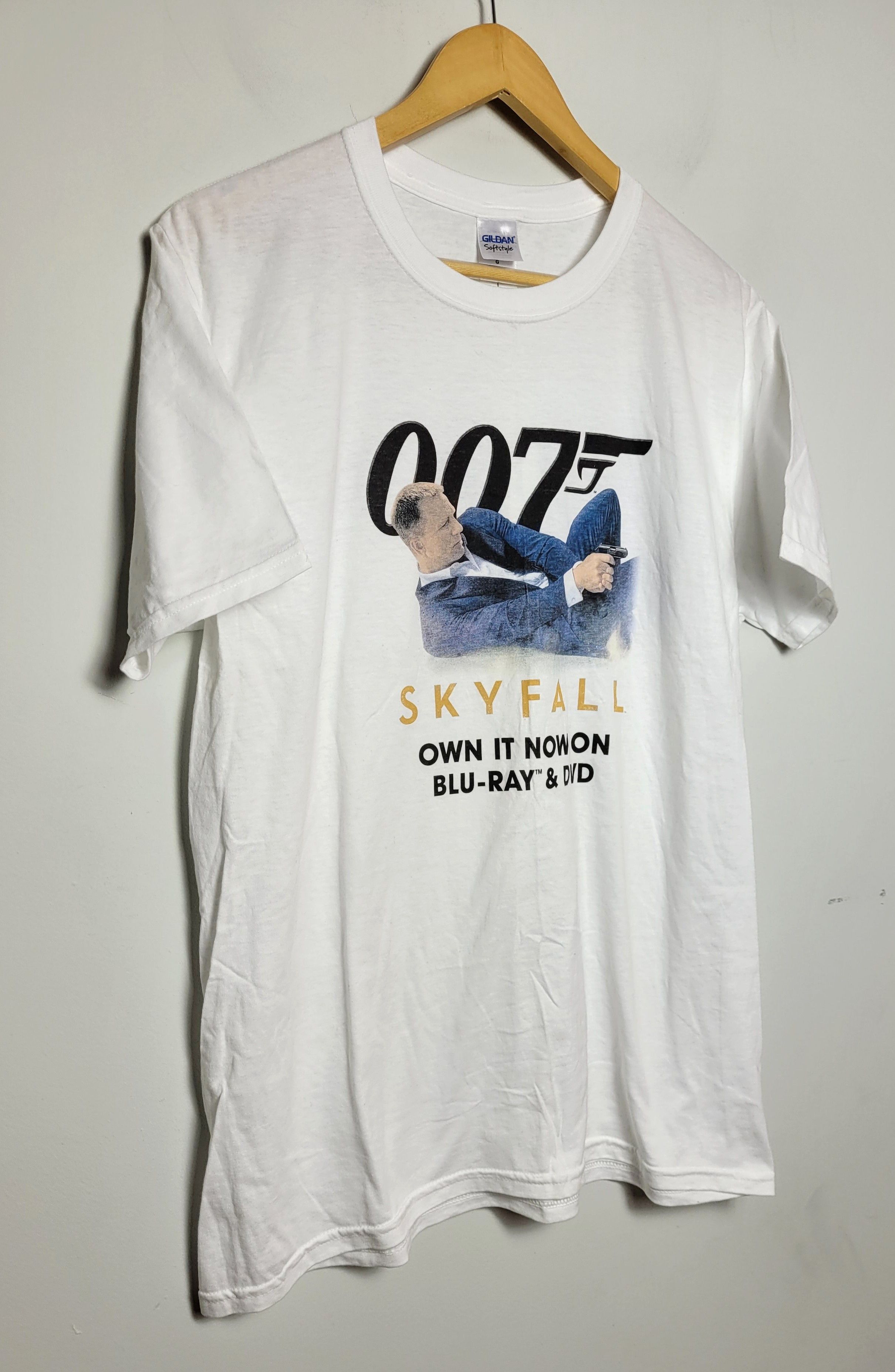 Vintage James Bond Skyfall 2012 promo t-shirt Size US L / EU 52-54 / 3 - 4 Thumbnail