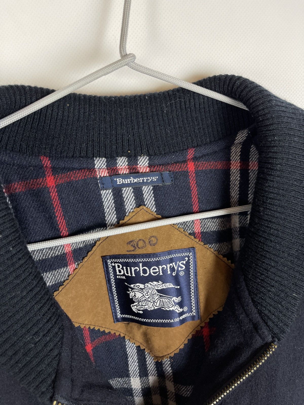 Burberry Burberrys vintage wool cashmere nova check small logo bomber Size US L / EU 52-54 / 3 - 12 Thumbnail