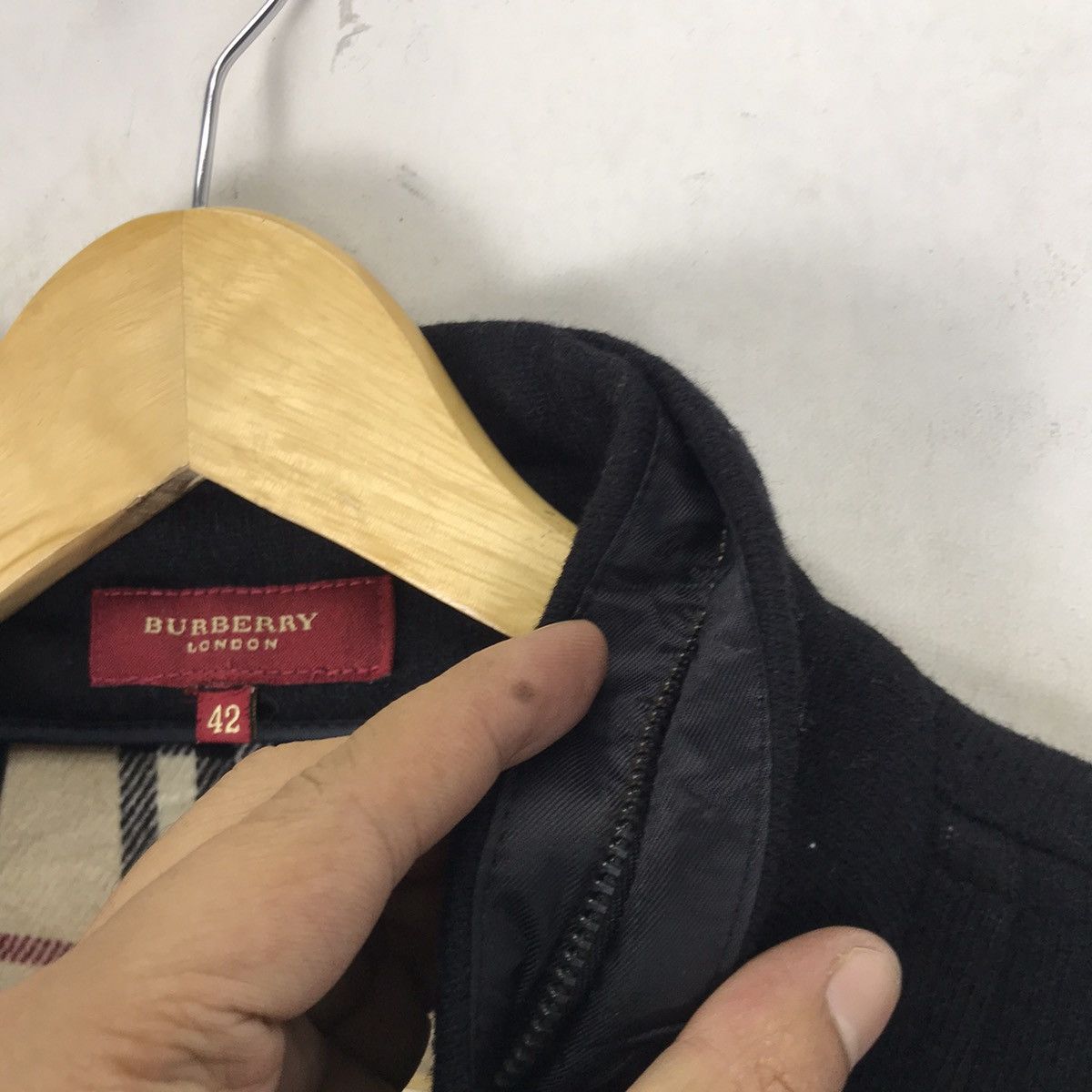 Burberry Made in Spain Burberry London Nova Check Wool Jacket Size M / US 6-8 / IT 42-44 - 14 Thumbnail