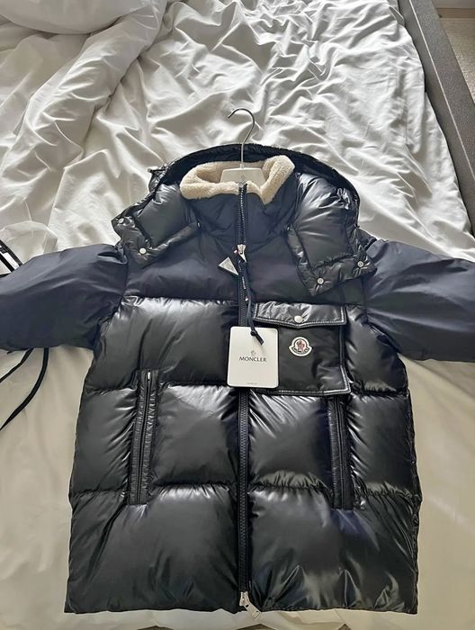 Moncler grailed store