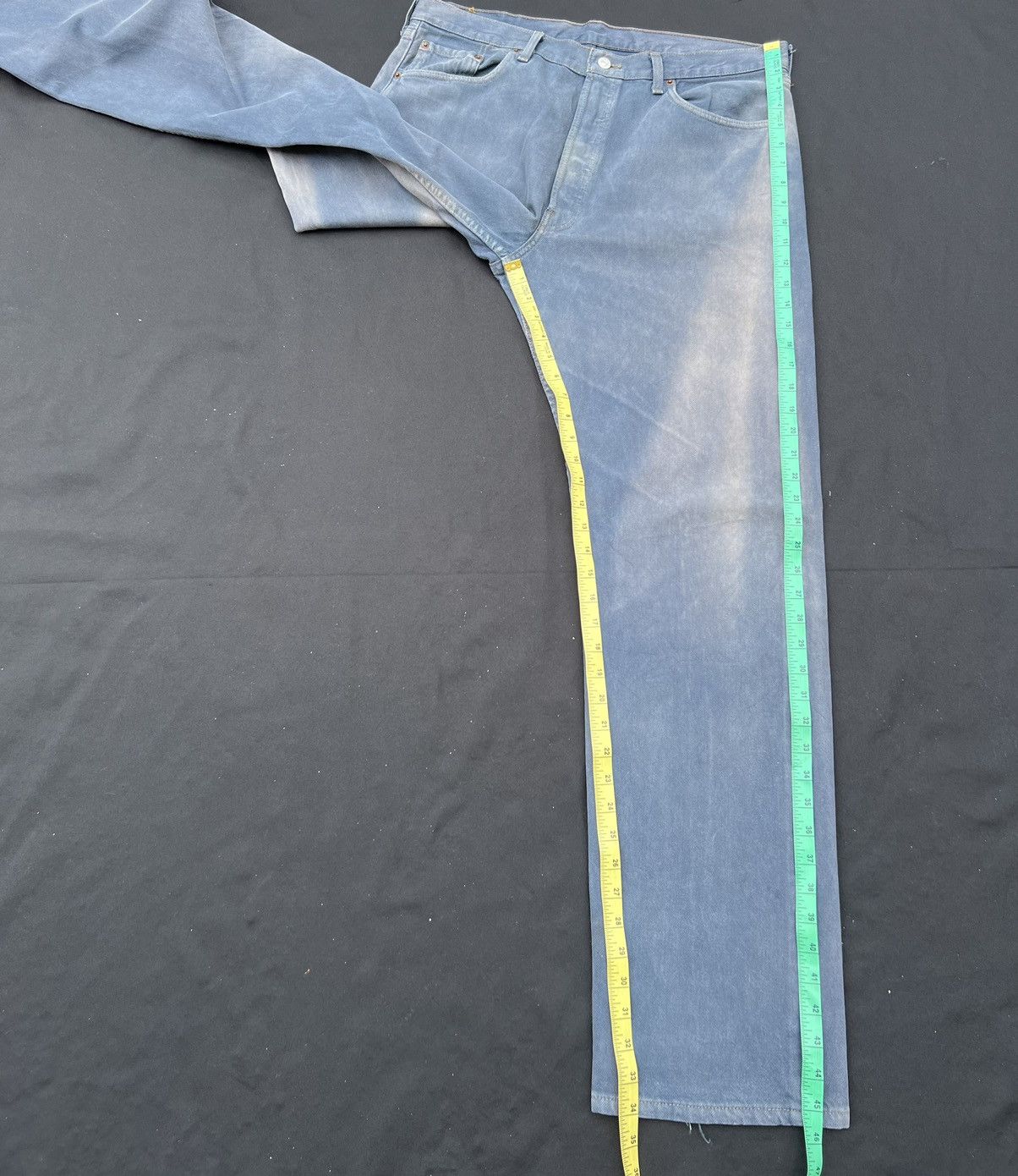 Levi's Vintage 1998 Levi’s 501 Made in Usa Sun Faded Denim Jeans Size US 37 - 4 Thumbnail