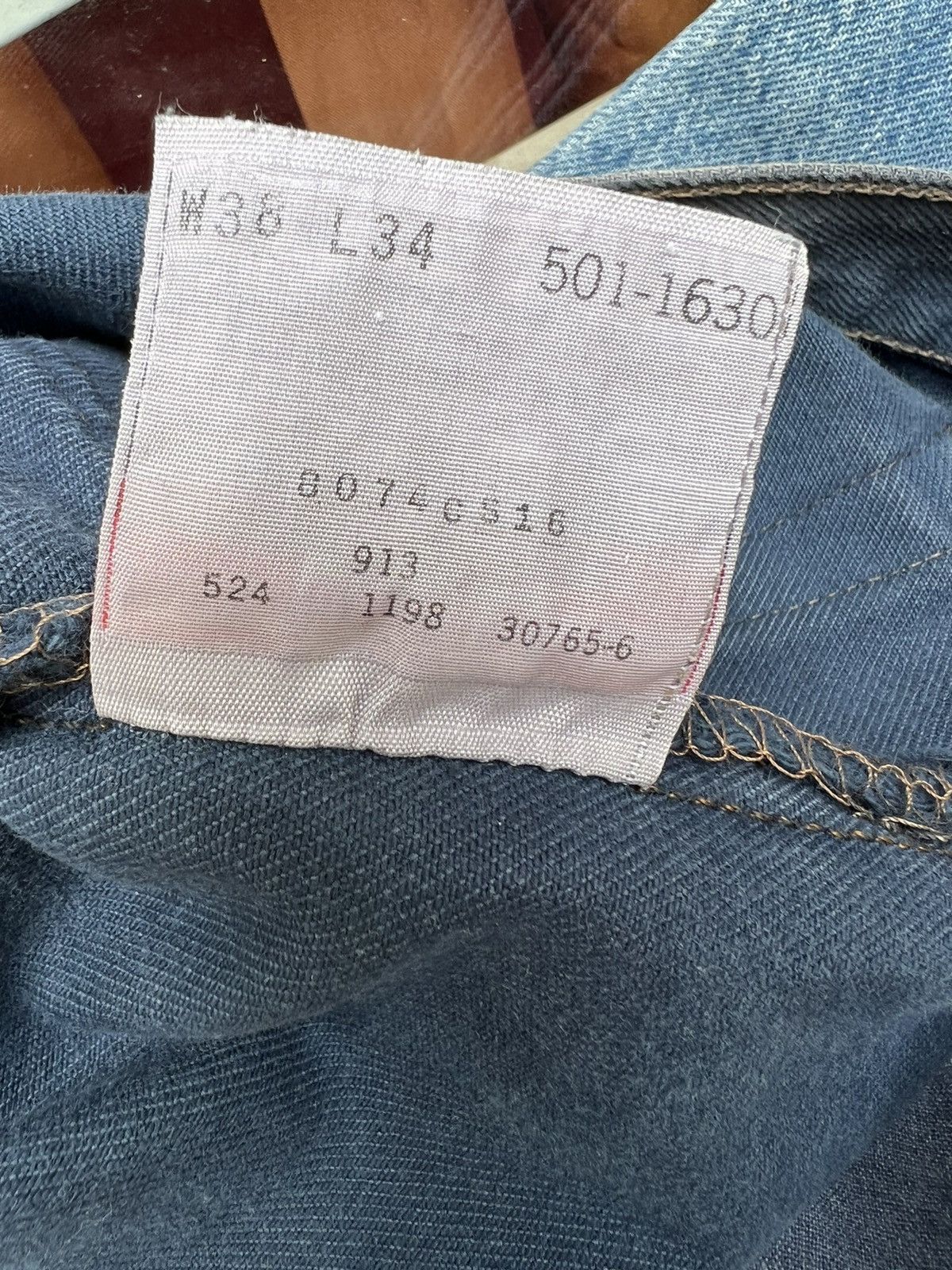 Levi's Vintage 1998 Levi’s 501 Made in Usa Sun Faded Denim Jeans Size US 37 - 24 Thumbnail