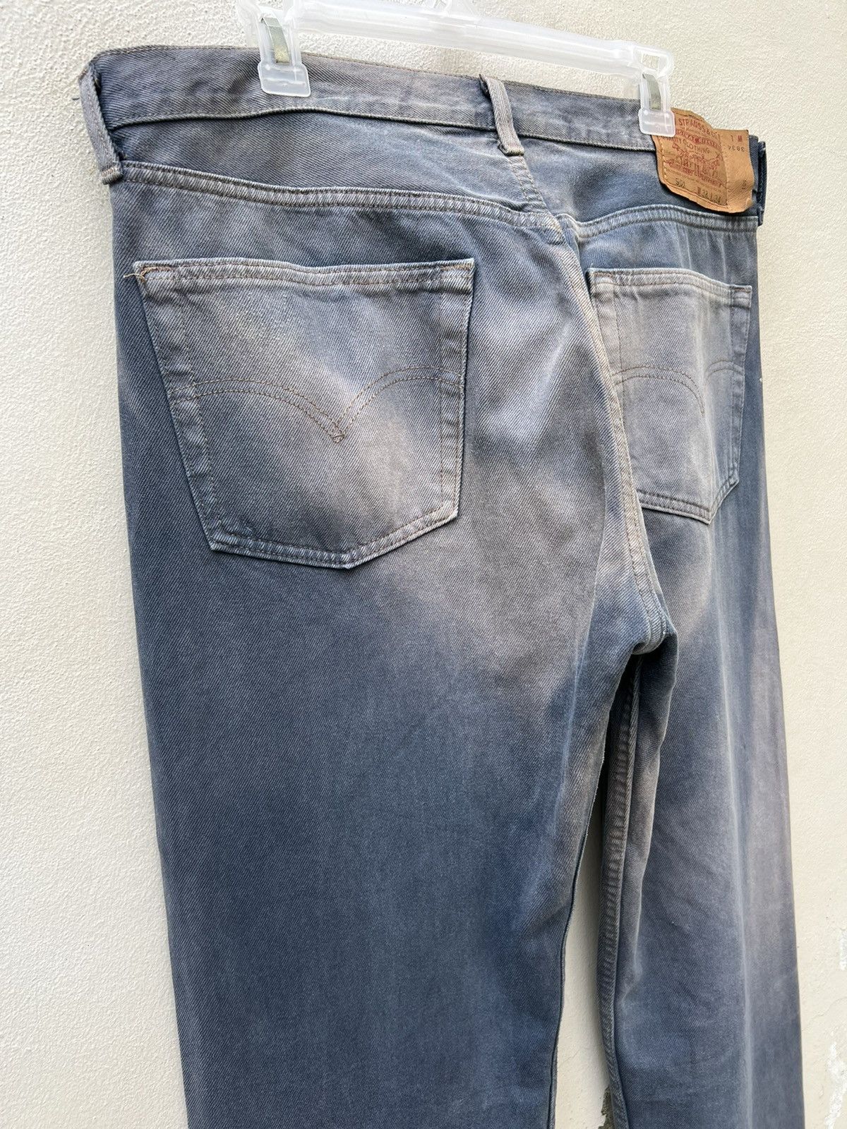 Levi's Vintage 1998 Levi’s 501 Made in Usa Sun Faded Denim Jeans Size US 37 - 16 Thumbnail