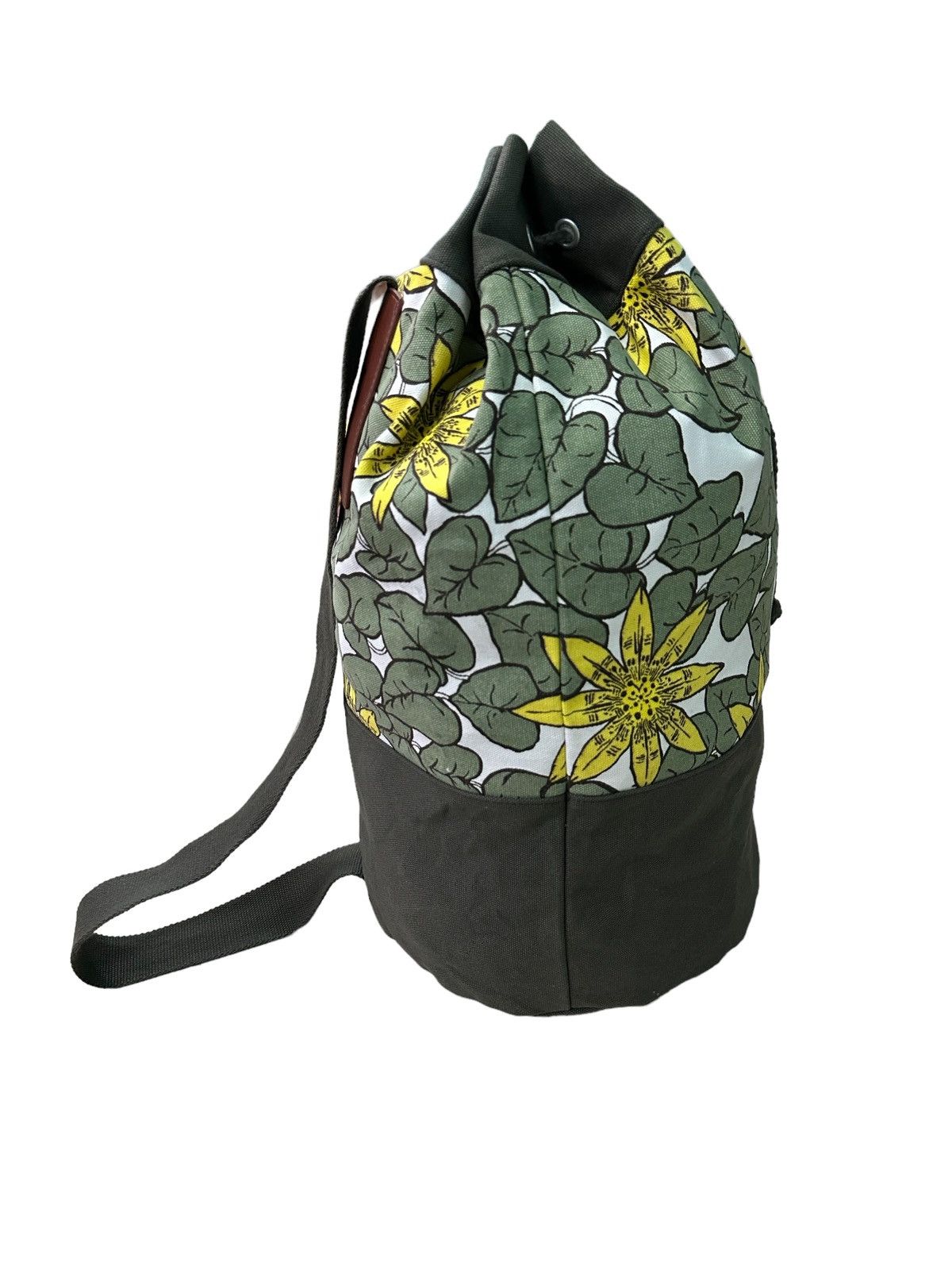 JW Anderson × Uniqlo JW ANDERSON X UNIQLO FLORAL SHOULDER BACKPACK Size ONE SIZE - 2 Thumbnail