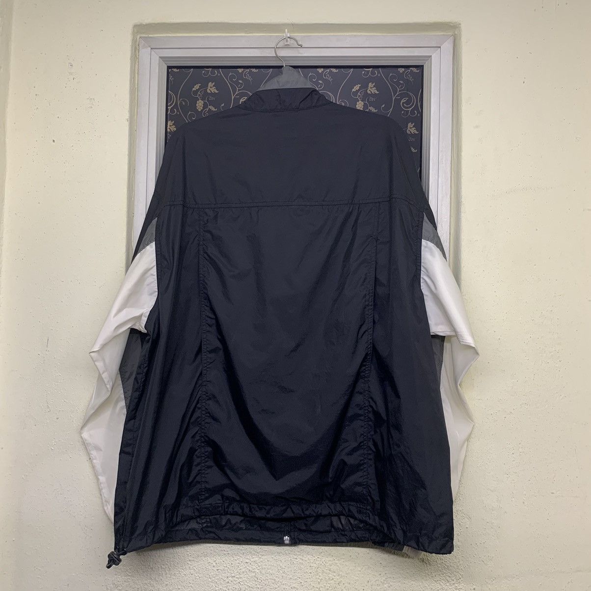 Nike Steals🔥🔥 Nike Light Jacket Size US XL / EU 56 / 4 - 2 Thumbnail