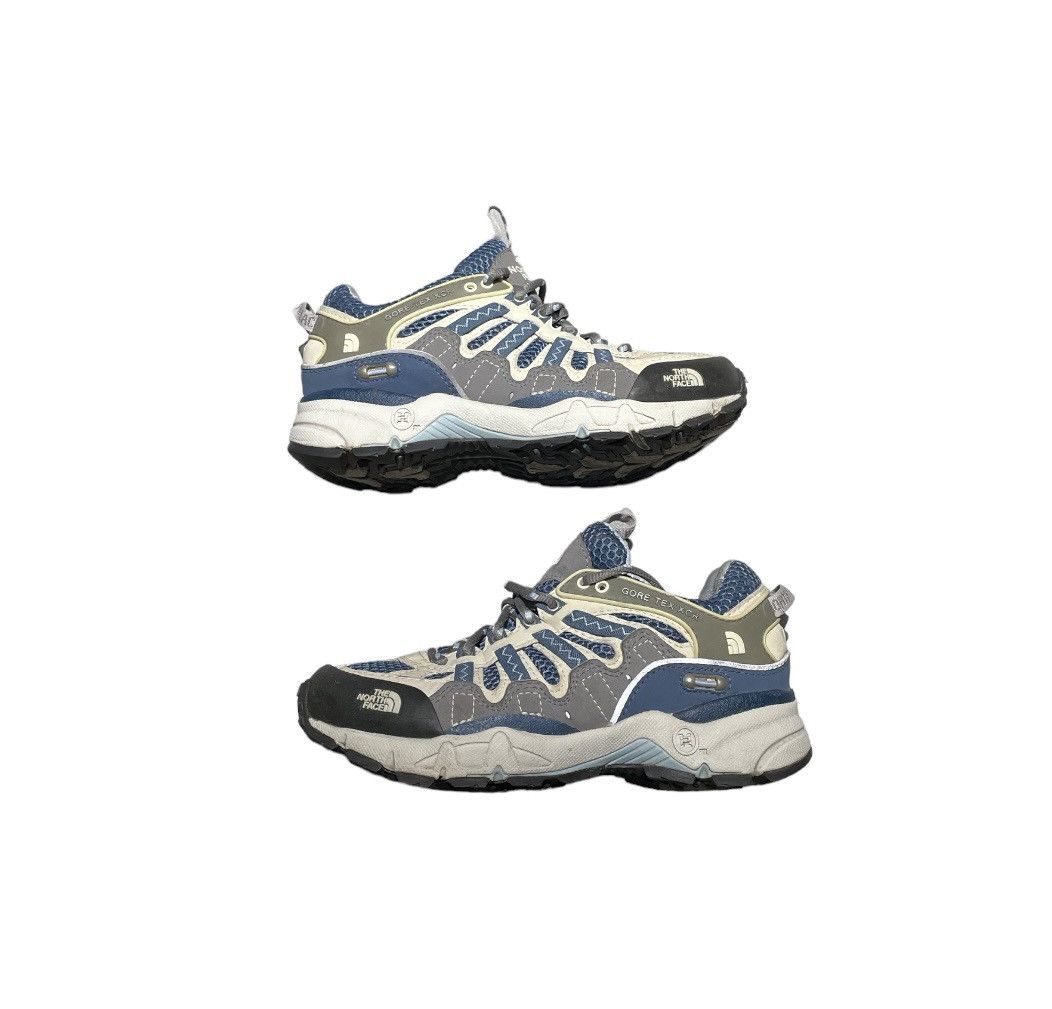 Women’s the north face gore Tex XCR hiking shoes size 6