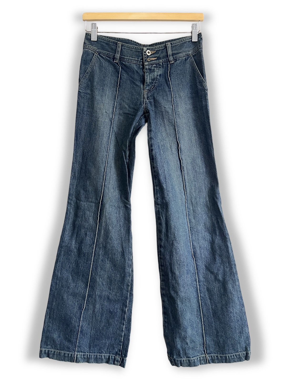 Jil Stuart Jill Stuart Flare Boot Cut Classic Denim Jeans Size 28" / US 6 / IT 42 - 1 Thumbnail