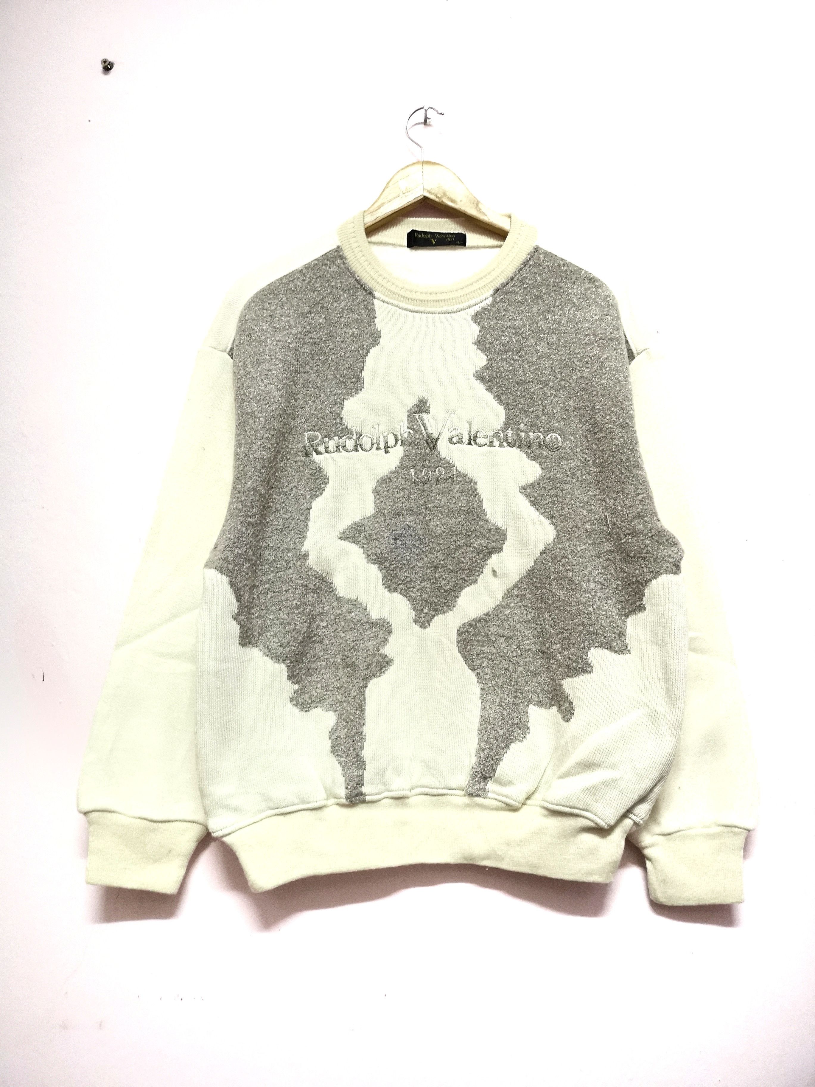Japanese Brand Vintage RUDOLPH VALENTINO Embroidery Knitwear Sweatshirts Size US L / EU 52-54 / 3 - 1 Thumbnail