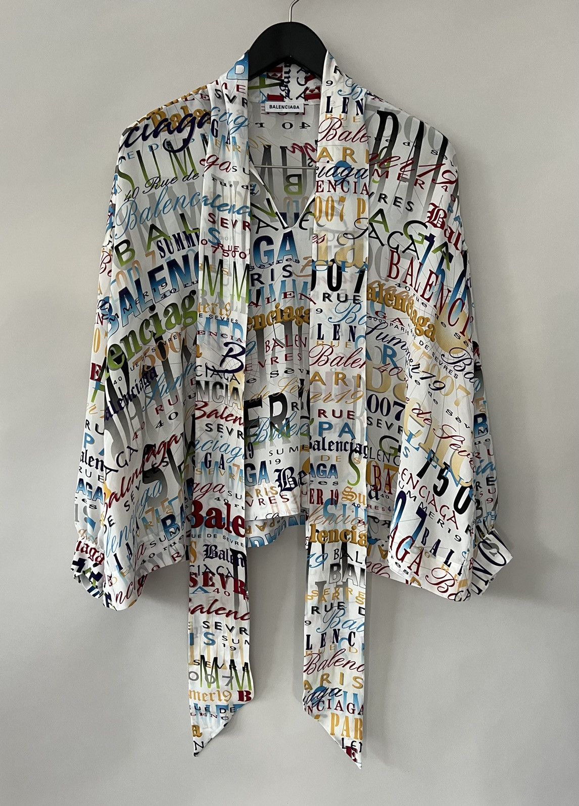 🔥$1.3K VALUE🔥Balenciaga Multicolour Print Blouse