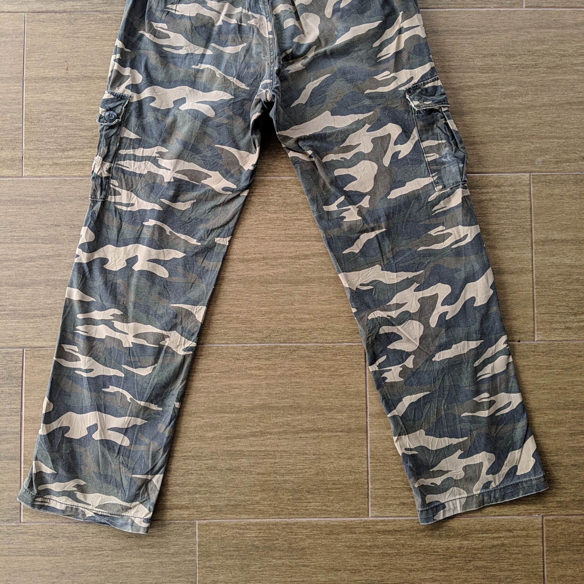 Japanese Brand W34 Vintage Takeo Kikuchi Camo Tactical Cargo Pants Size US 34 / EU 50 - 12 Thumbnail