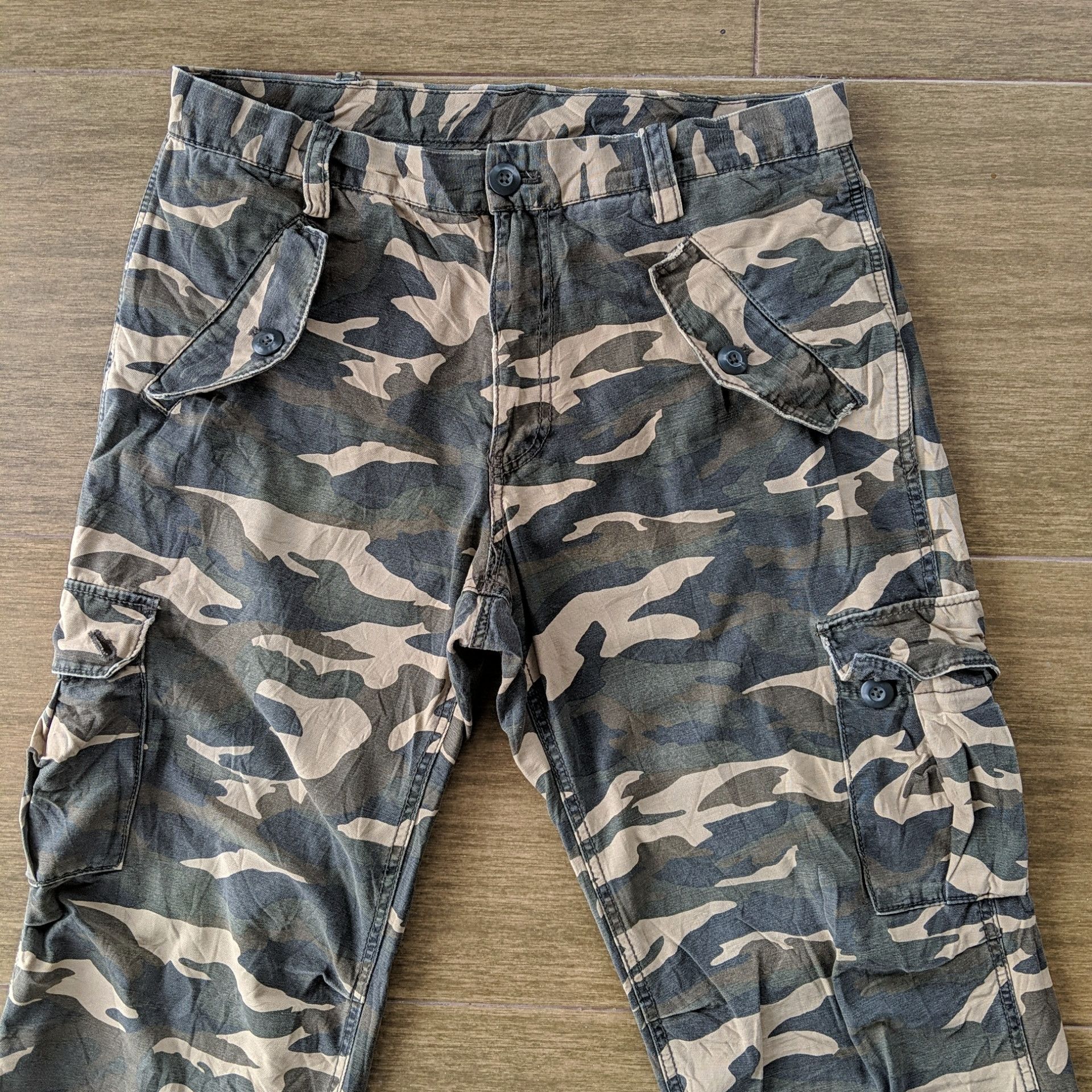 Japanese Brand W34 Vintage Takeo Kikuchi Camo Tactical Cargo Pants Size US 34 / EU 50 - 2 Thumbnail
