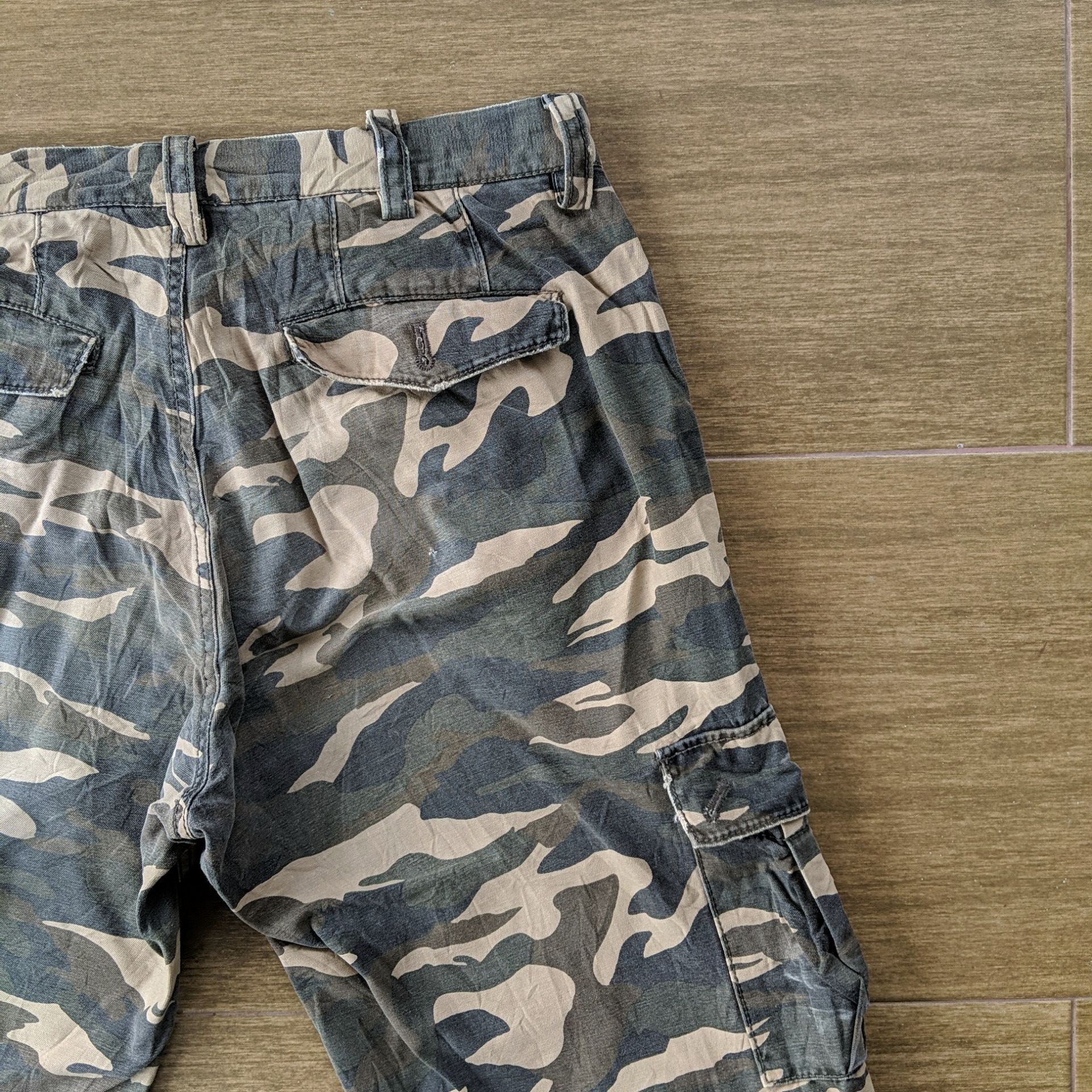 Japanese Brand W34 Vintage Takeo Kikuchi Camo Tactical Cargo Pants Size US 34 / EU 50 - 11 Thumbnail