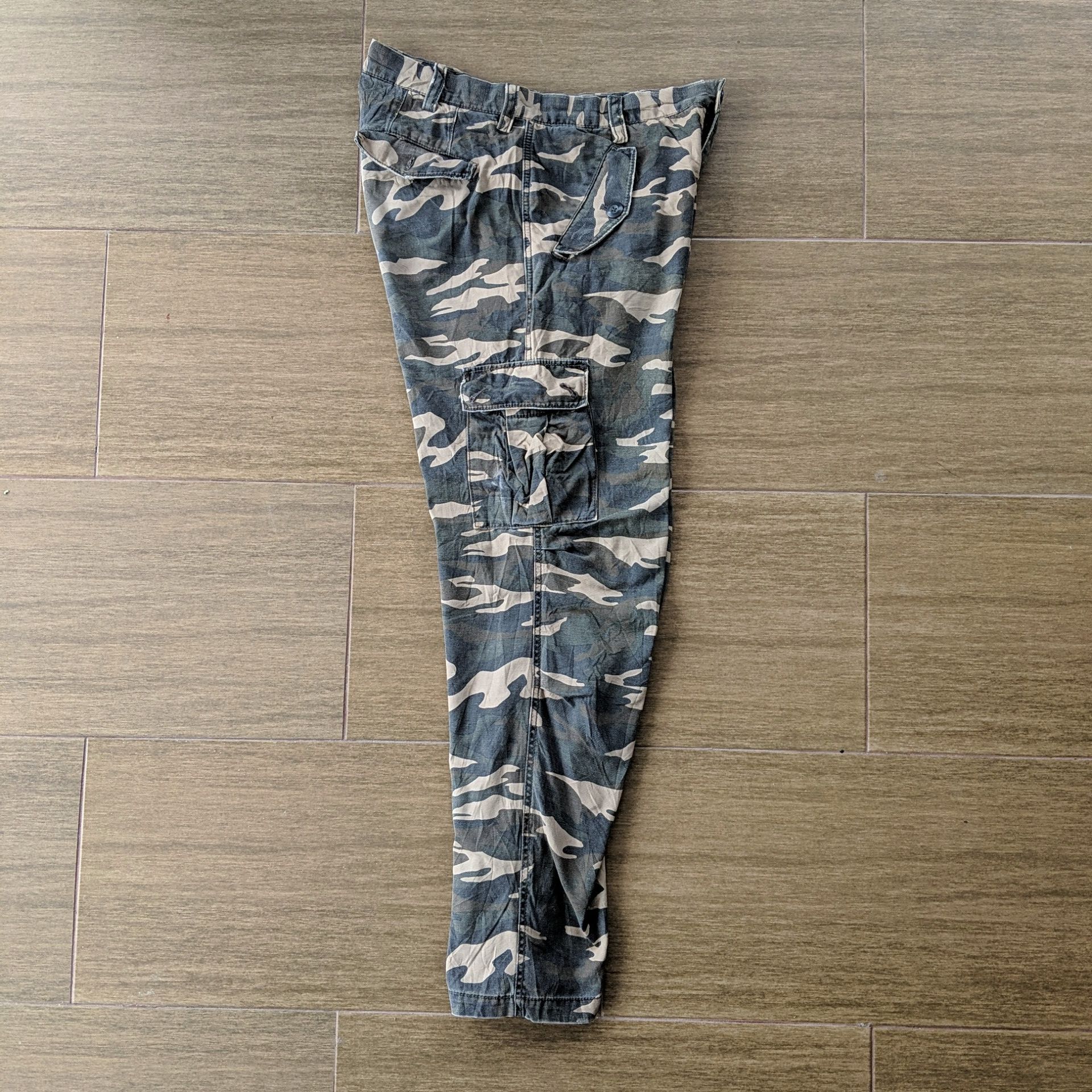 Japanese Brand W34 Vintage Takeo Kikuchi Camo Tactical Cargo Pants Size US 34 / EU 50 - 13 Thumbnail