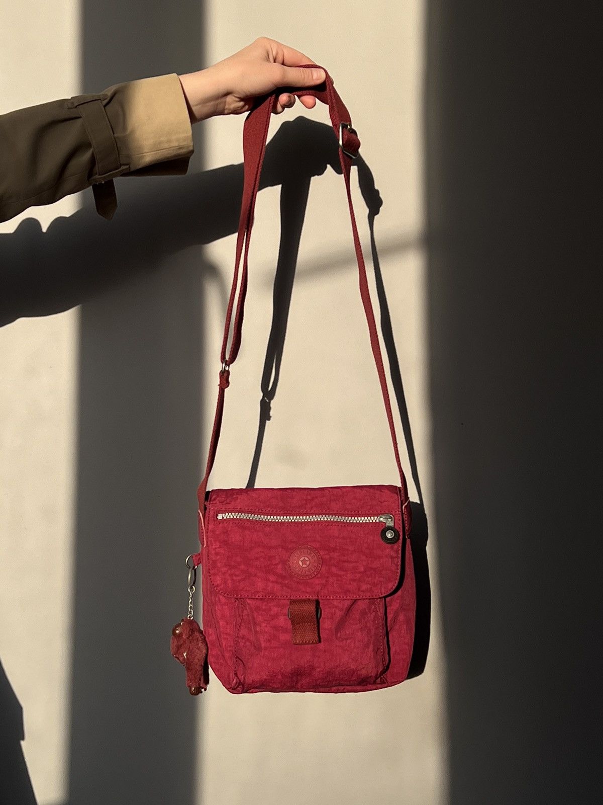 Japanese Brand × Vintage Kipling Crossbody Bag Pink Monkey Luna Size ONE SIZE - 3 Thumbnail