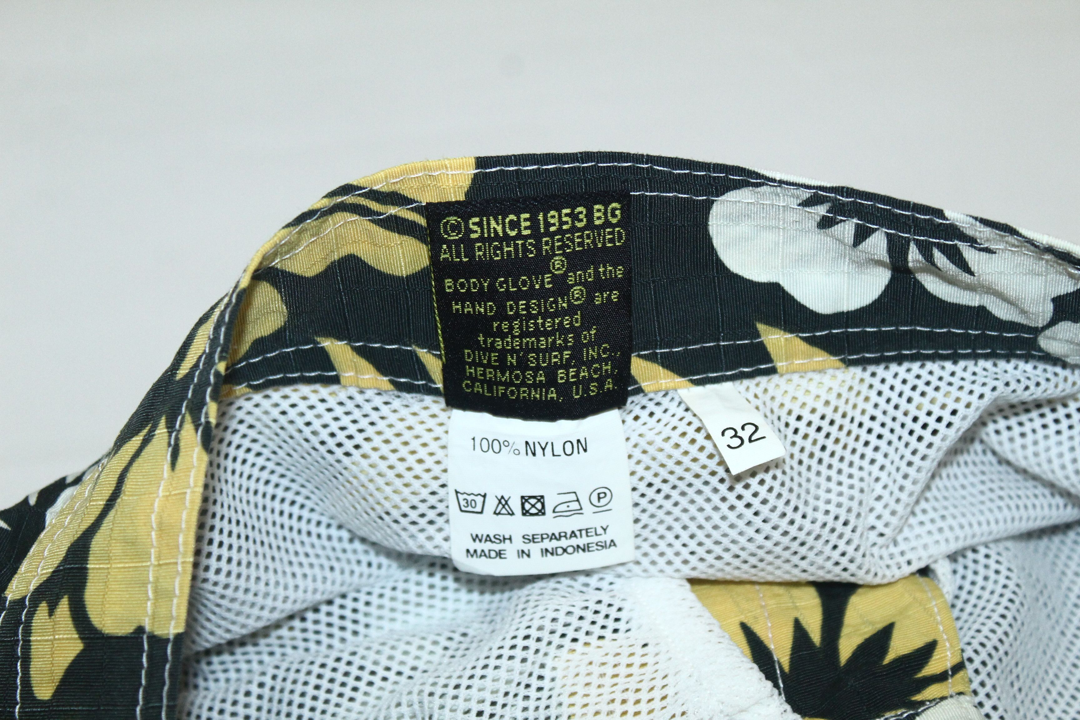 Body Glove 💥90's Body Glove Ripstop Nylon Hawaiian Floral board shorts Size US 32 / EU 48 - 4 Thumbnail