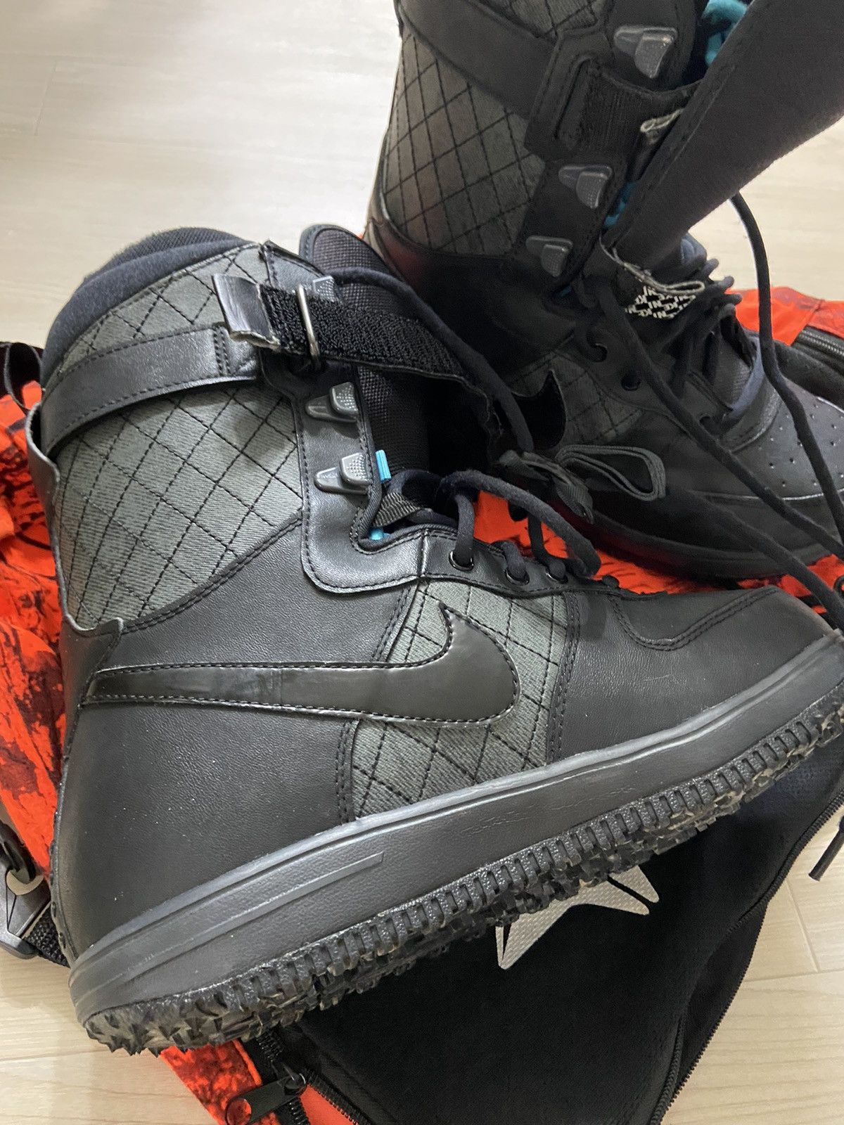 Jordan 1 snowboard boots deals