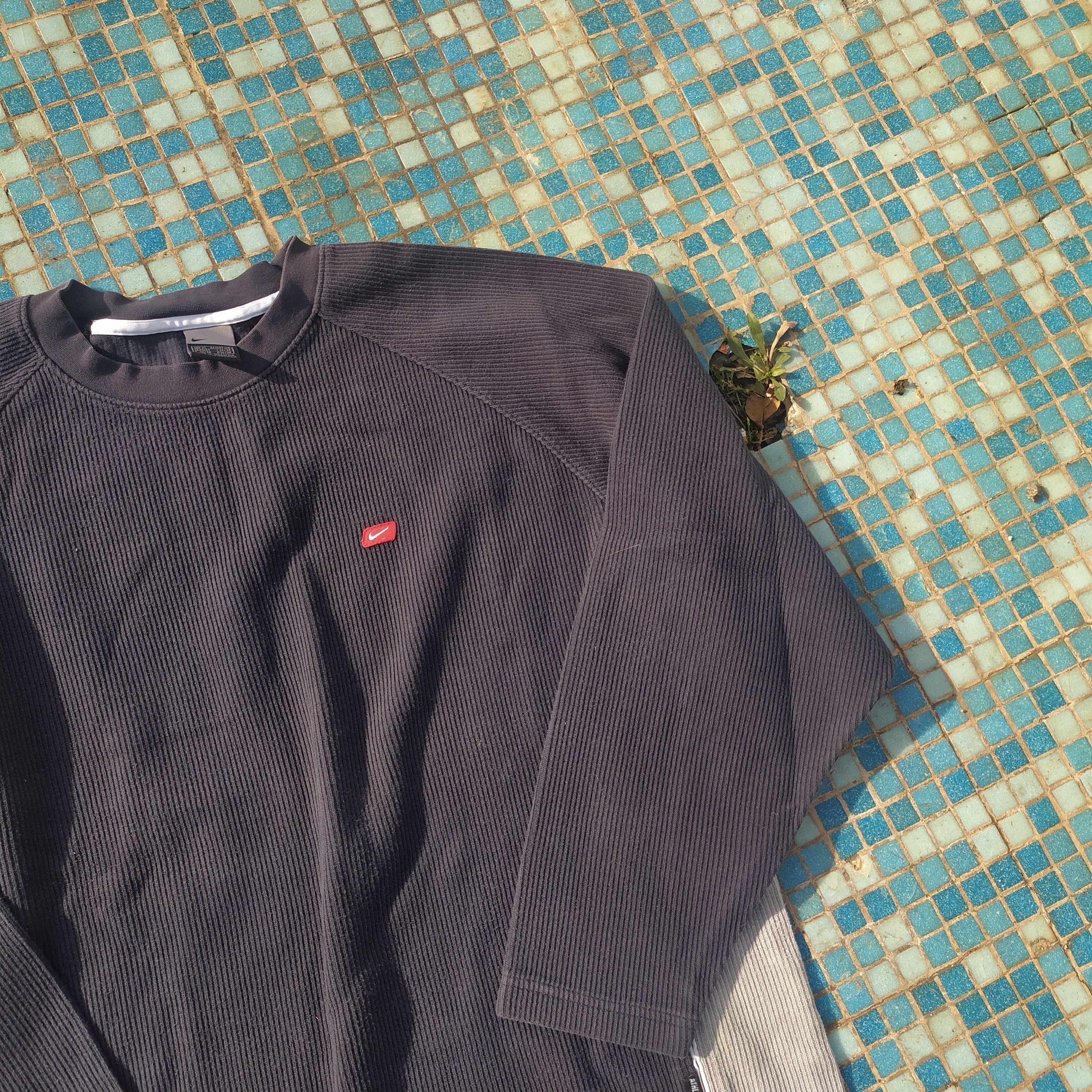 Nike × Vintage Vintage Nike 90s swoosh logo sweatshirt Size US XL / EU 56 / 4 - 3 Thumbnail