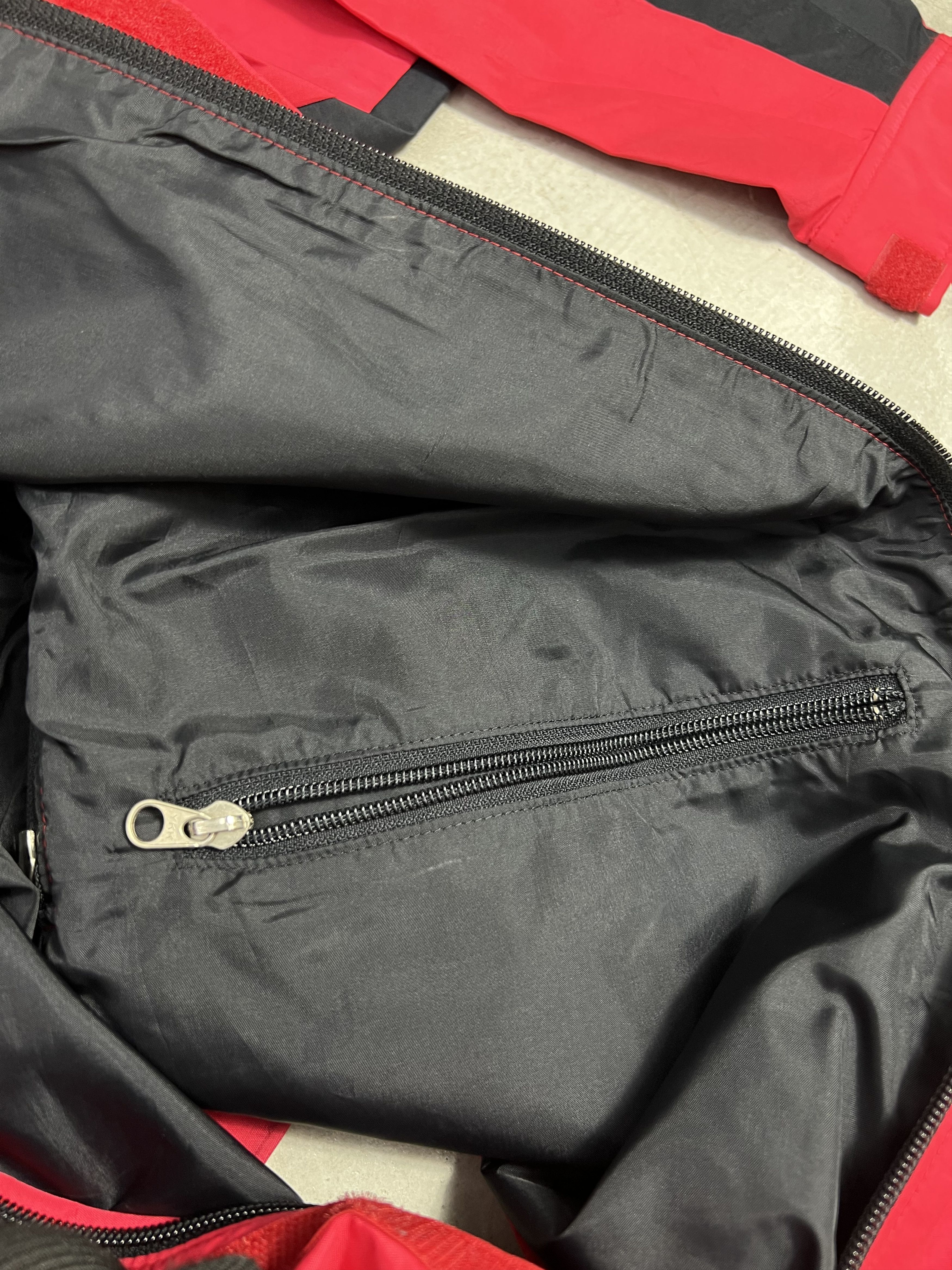 The North Face The North Face Gore-Tex Light Nylon Jacket (L) GTMD343 Size US L / EU 52-54 / 3 - 13 Thumbnail