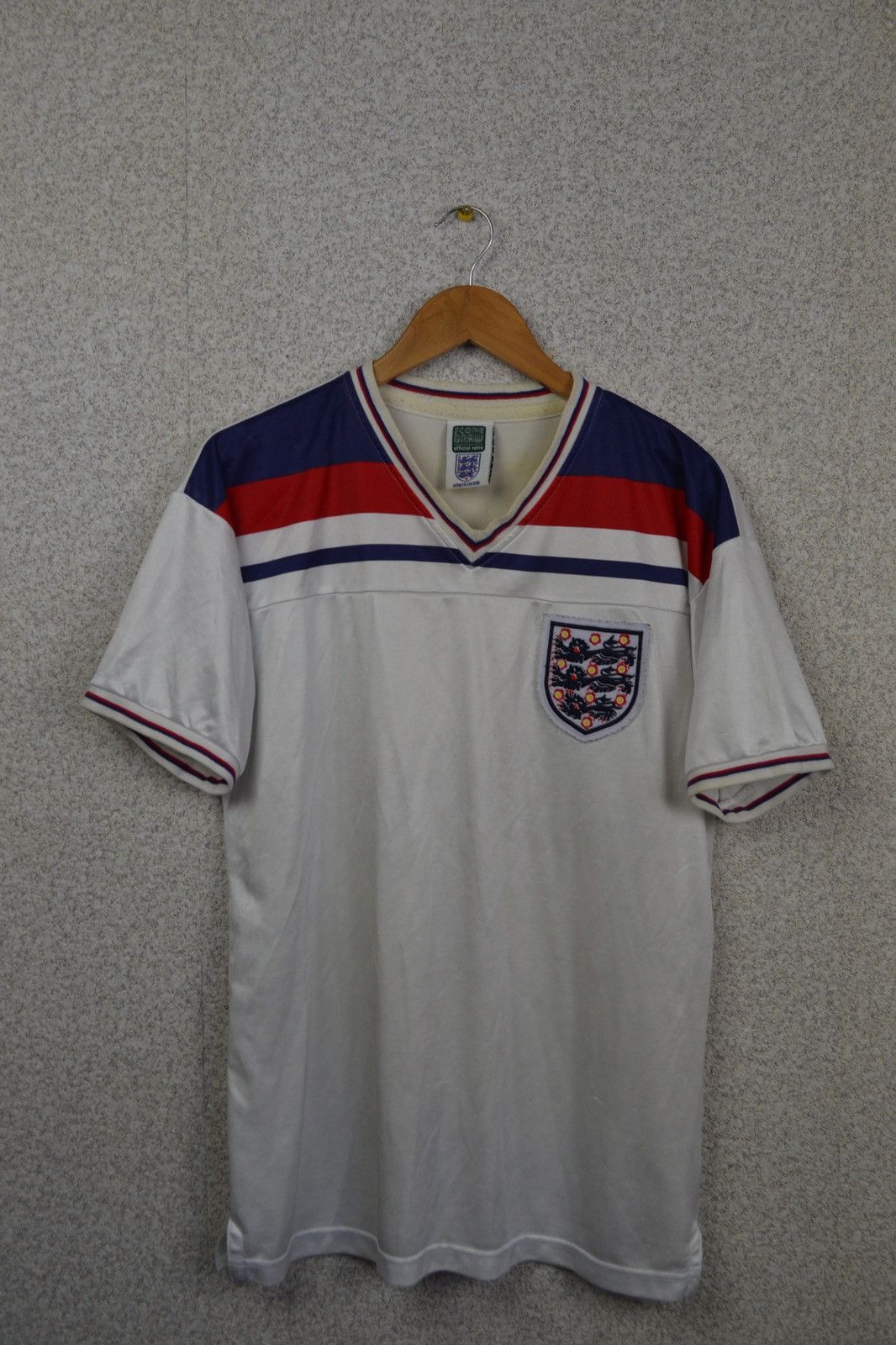 Vintage England 1983 home remake score draw soccer shirt jersey Size US M / EU 48-50 / 2 - 1 Thumbnail