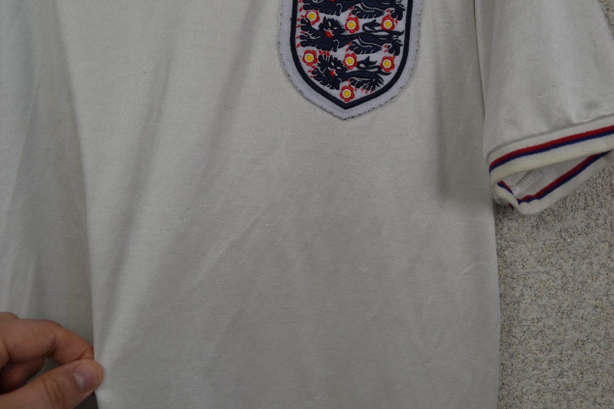 Vintage England 1983 home remake score draw soccer shirt jersey Size US M / EU 48-50 / 2 - 8 Thumbnail