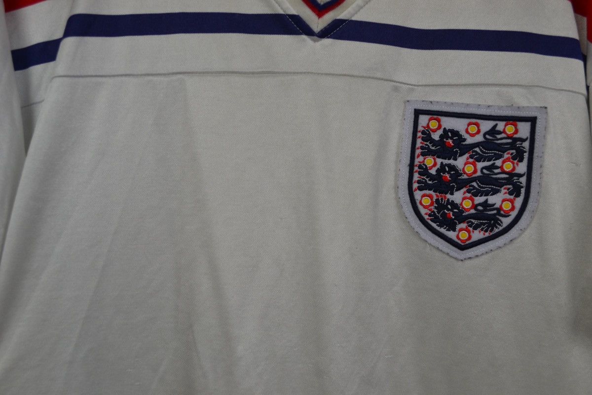 Vintage England 1983 home remake score draw soccer shirt jersey Size US M / EU 48-50 / 2 - 10 Thumbnail