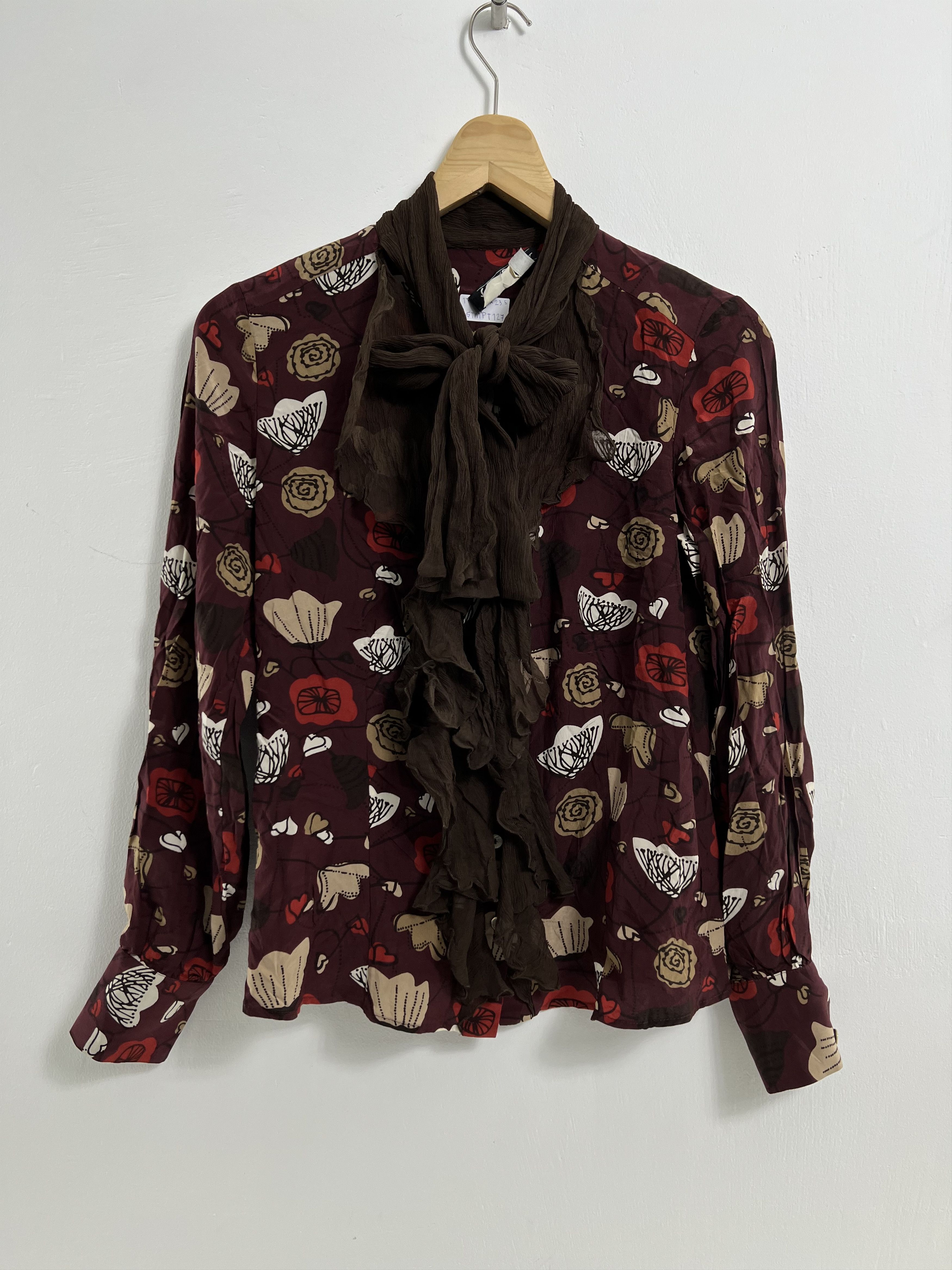 Salvatore Ferragamo Vtg Salvatore Ferragamo Scarfneck Silk Shirt (36) GTMPT127 Size XS / US 0-2 / IT 36-38 - 1 Thumbnail