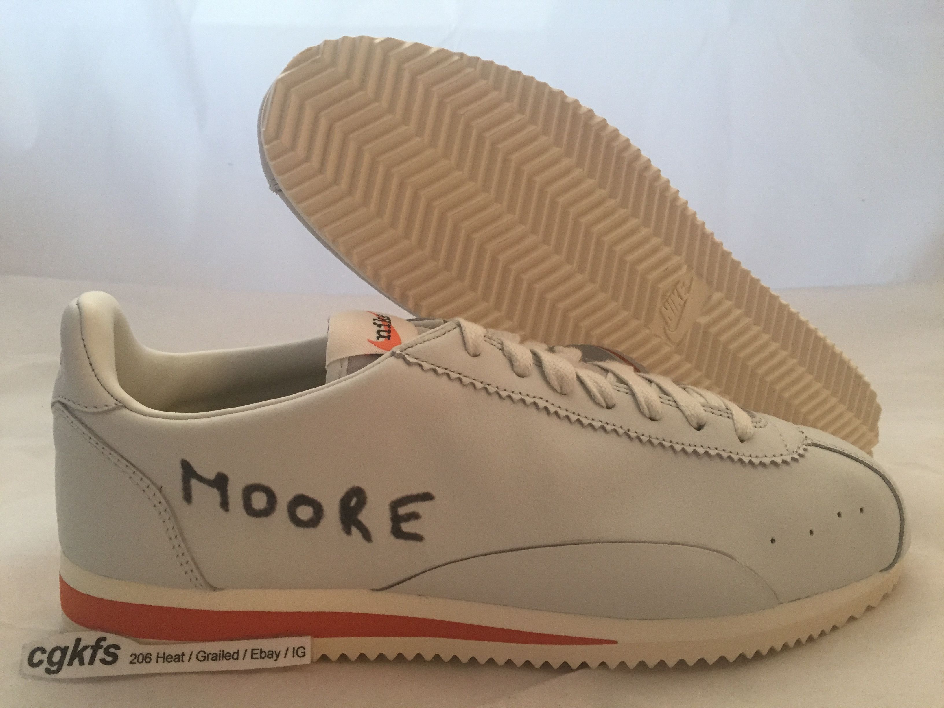 Nike Classic Cortez KM QS Kenny Moore Track Spike Off White Size US 11 / EU 44 - 2 Thumbnail