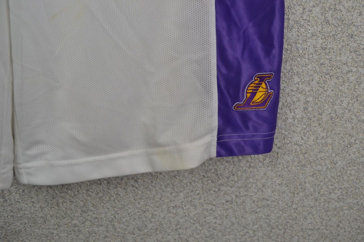 Champion Vintage LA LOS Angeles Lakers shorts champion NBA basketball Size US 32 / EU 48 - 4 Thumbnail