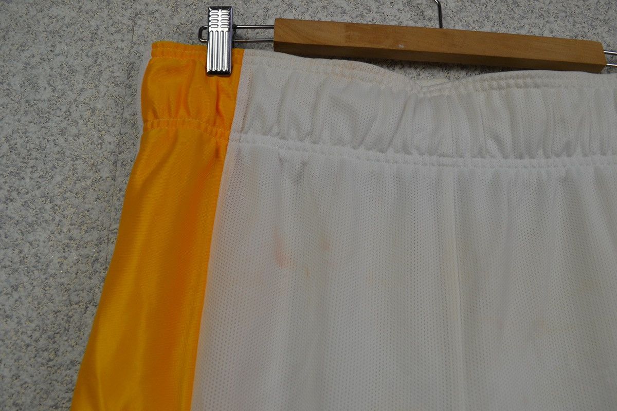 Champion Vintage LA LOS Angeles Lakers shorts champion NBA basketball Size US 32 / EU 48 - 7 Thumbnail