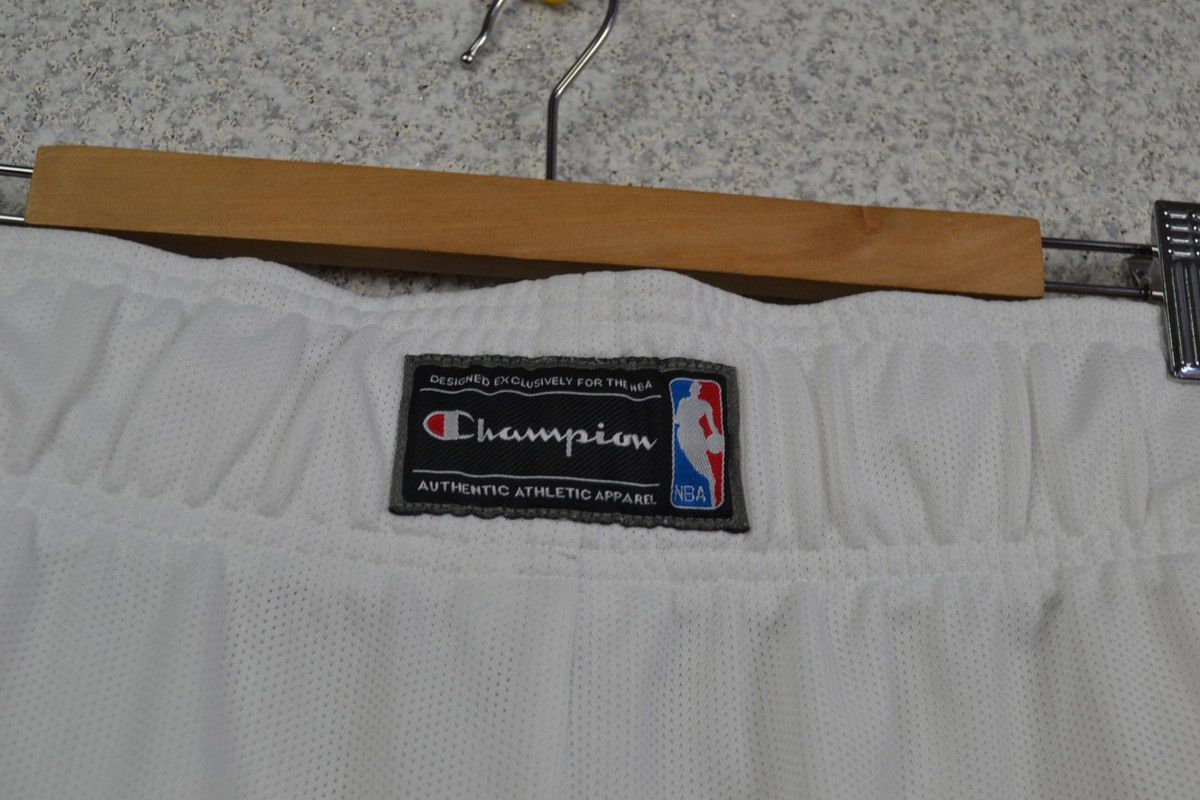 Champion Vintage LA LOS Angeles Lakers shorts champion NBA basketball Size US 32 / EU 48 - 10 Thumbnail