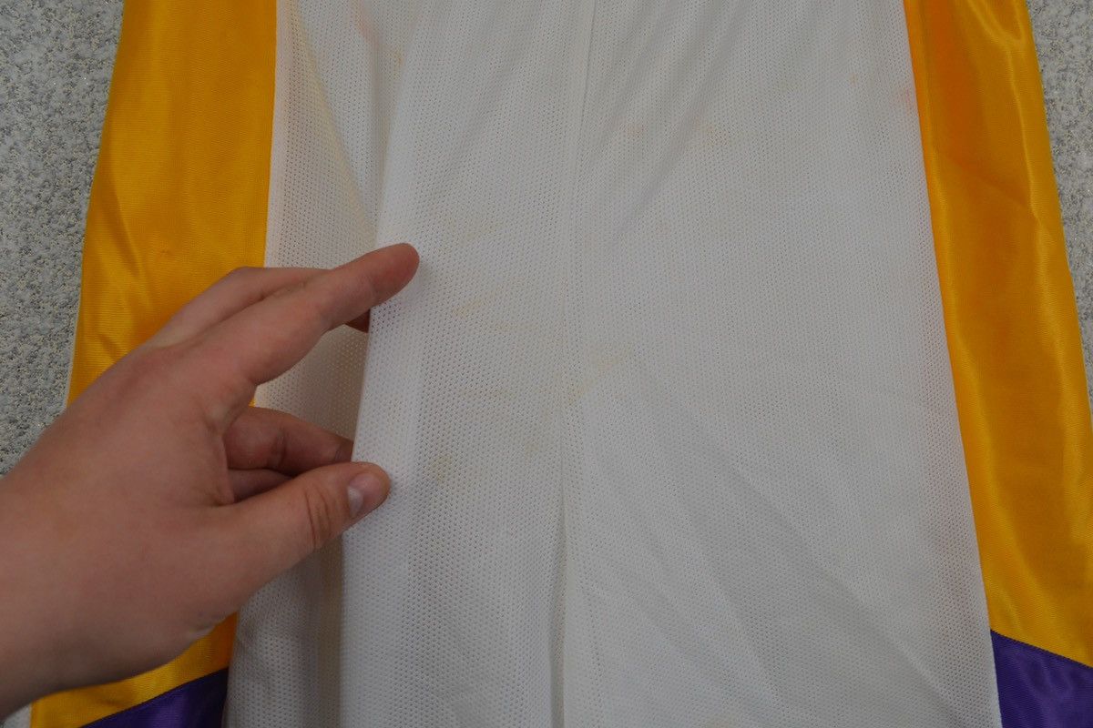 Champion Vintage LA LOS Angeles Lakers shorts champion NBA basketball Size US 32 / EU 48 - 9 Thumbnail