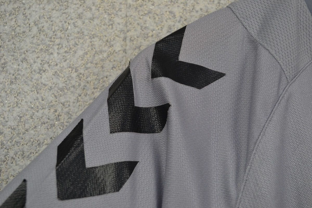 Hummel DENMARK NATIONAL TEAM TRAINING SHIRT HUMMEL JERSEY 2017 2018 Size US XXL / EU 58 / 5 - 5 Thumbnail
