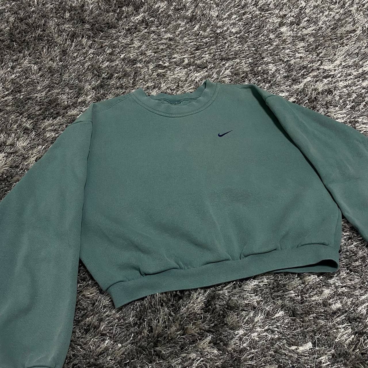 Nike 1990s VERY RARE CROPPED FADED NIKE SWEATSHIRT MINI ♻️SWOOSH Size US S / EU 44-46 / 1 - 1 Thumbnail