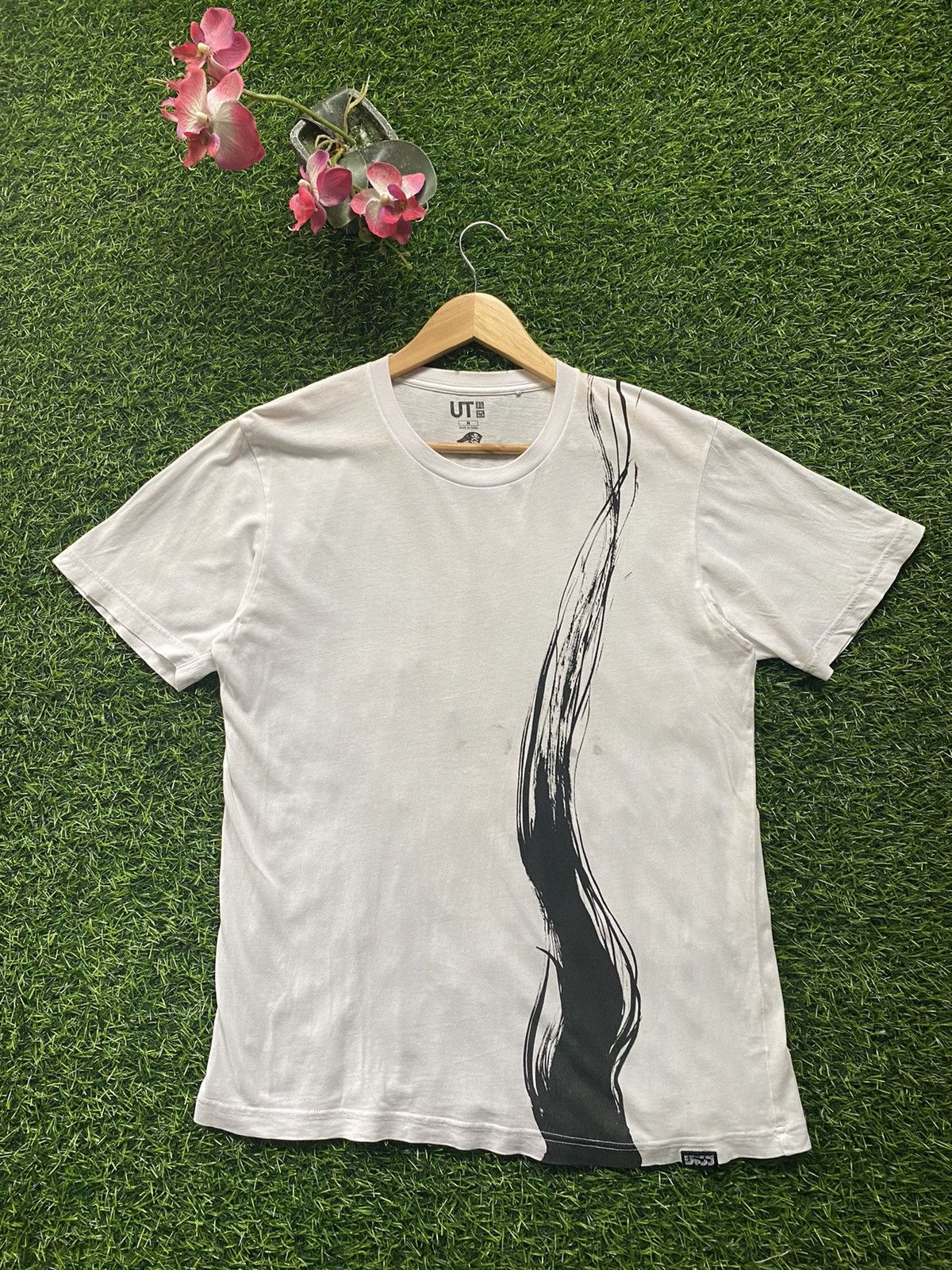 Japanese Brand × Uniqlo Uniqlo Anime Tee Size US M / EU 48-50 / 2 - 1 Thumbnail