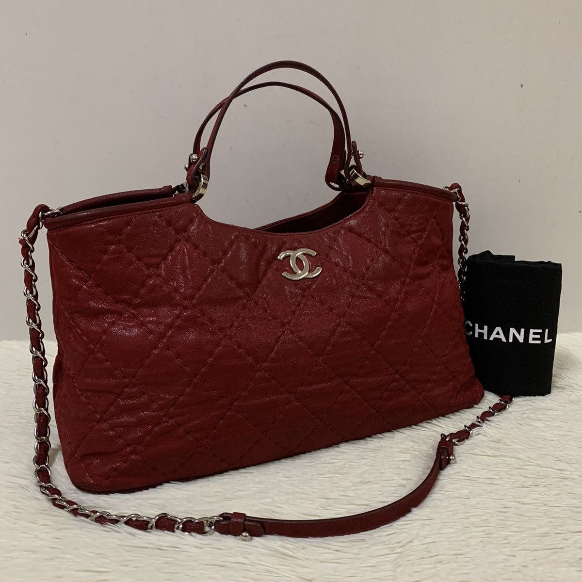 Chanel CHANEL Red Quilted CC Logo Two Way Bag Chain SHW Size ONE SIZE - 1 Thumbnail
