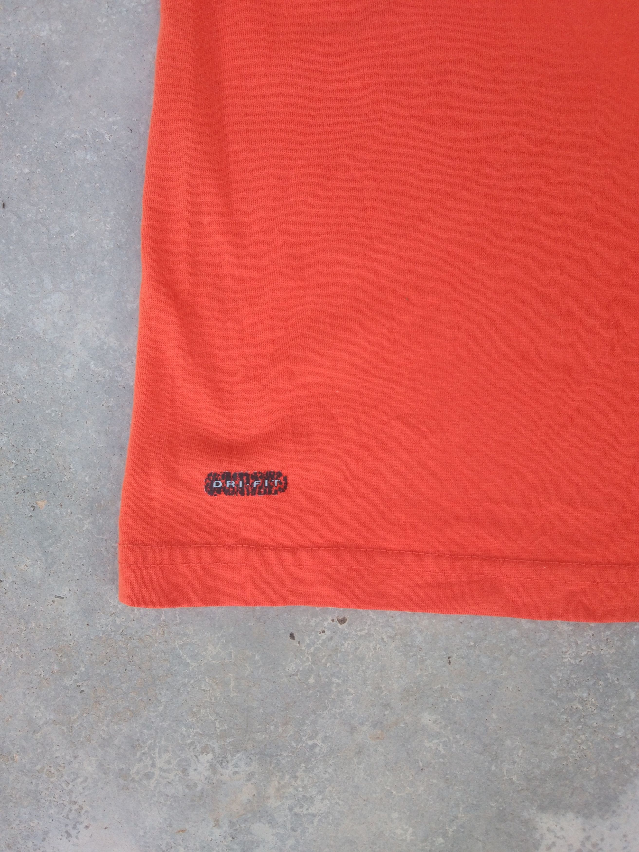 Nike Vintage Nike T Shirt Size US S / EU 44-46 / 1 - 6 Thumbnail