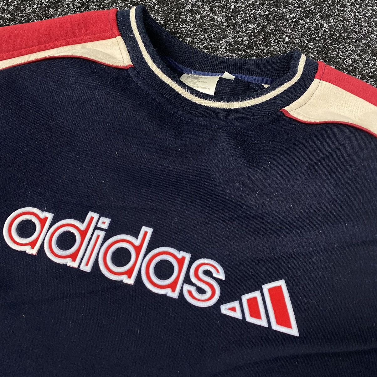 Adidas Adidas Big Logo Vintage Y2K Oversized Pullover Sweatshirt XL Size US XL / EU 56 / 4 - 2 Thumbnail