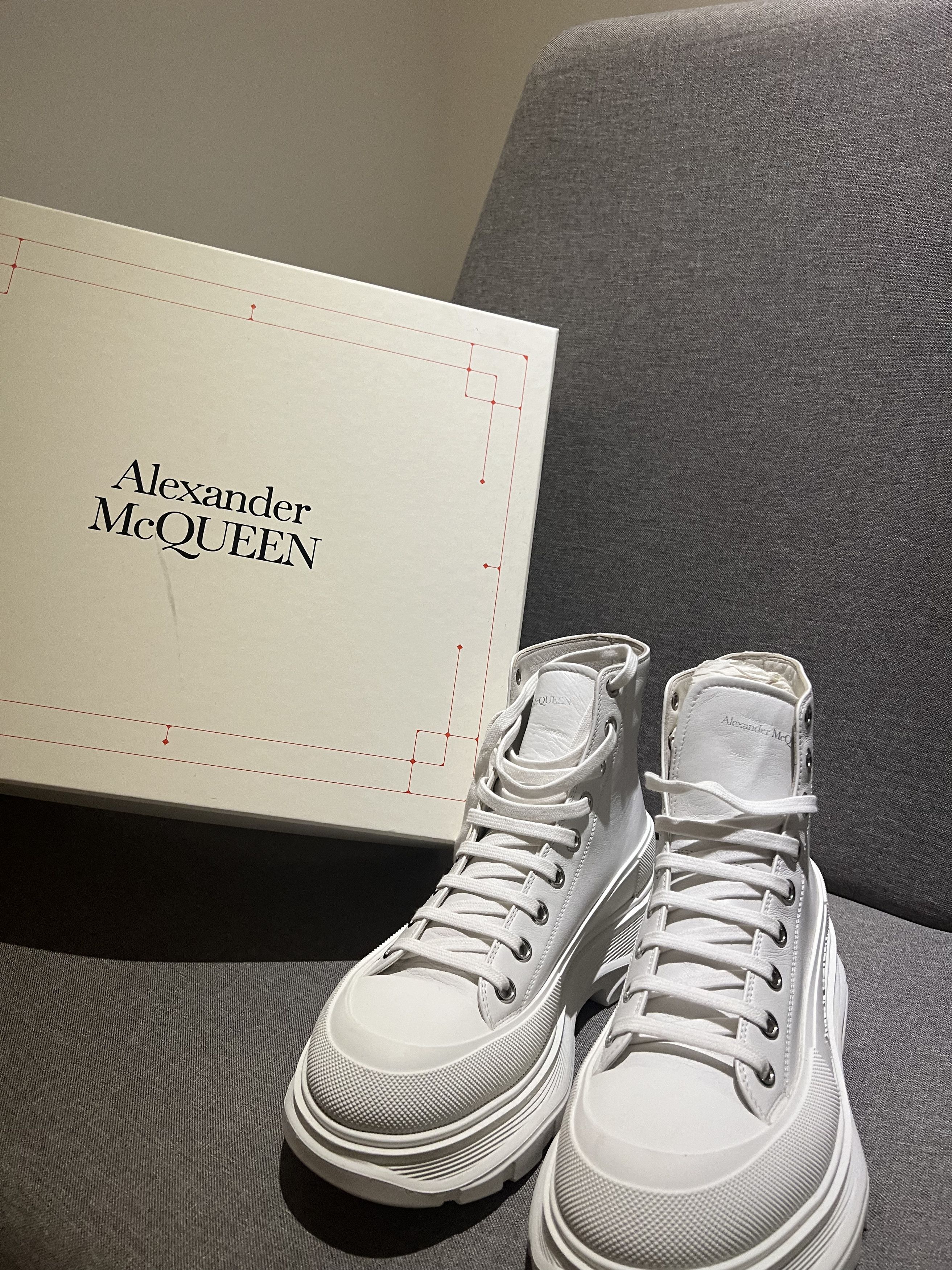 image of Alexander Mcqueen Shoes in White, Men's (Size 9)
