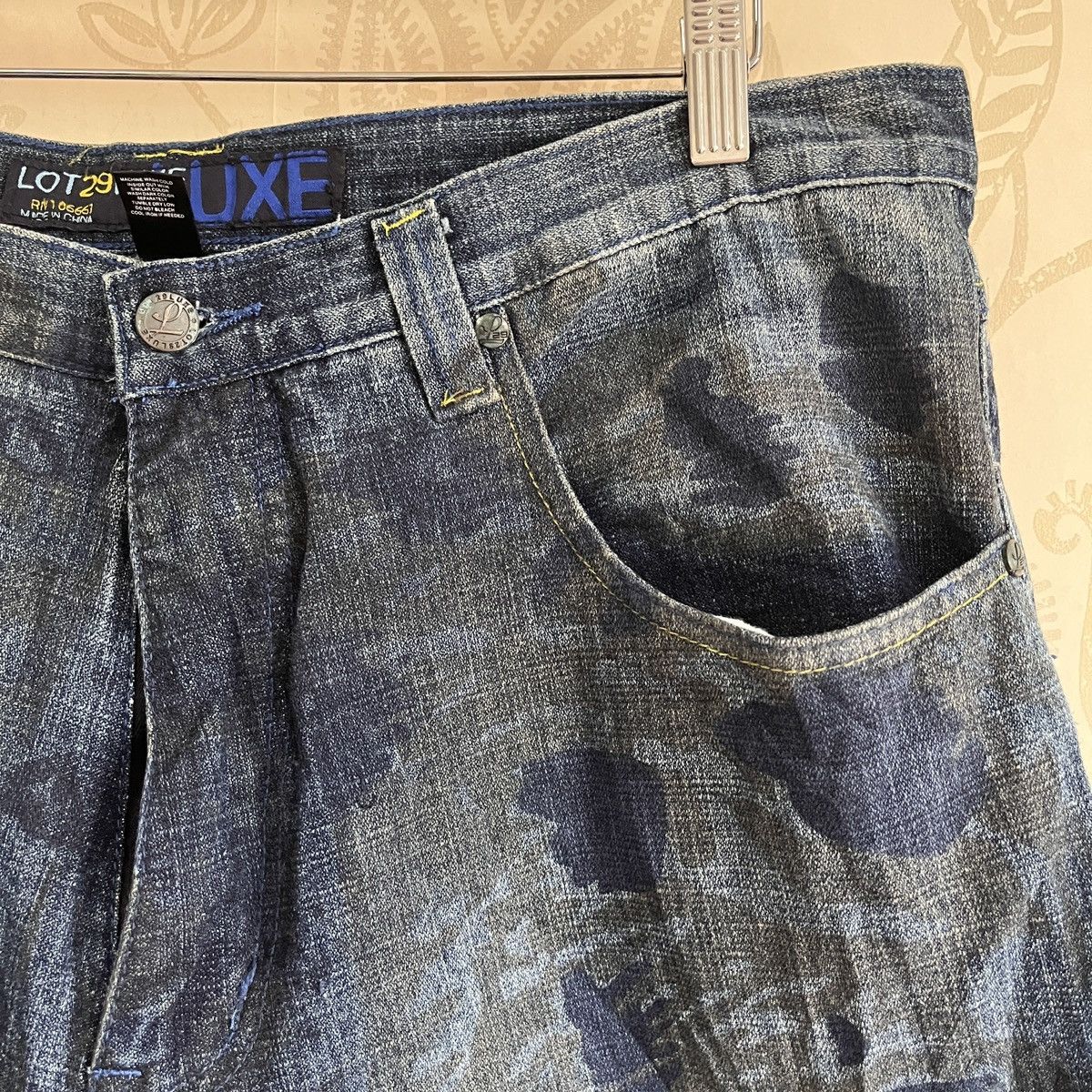 Cartoon Network × Luxe Rare Looney Tunes X Luxe Denim Jeans Baggy Cut Size US 37 - 9 Thumbnail